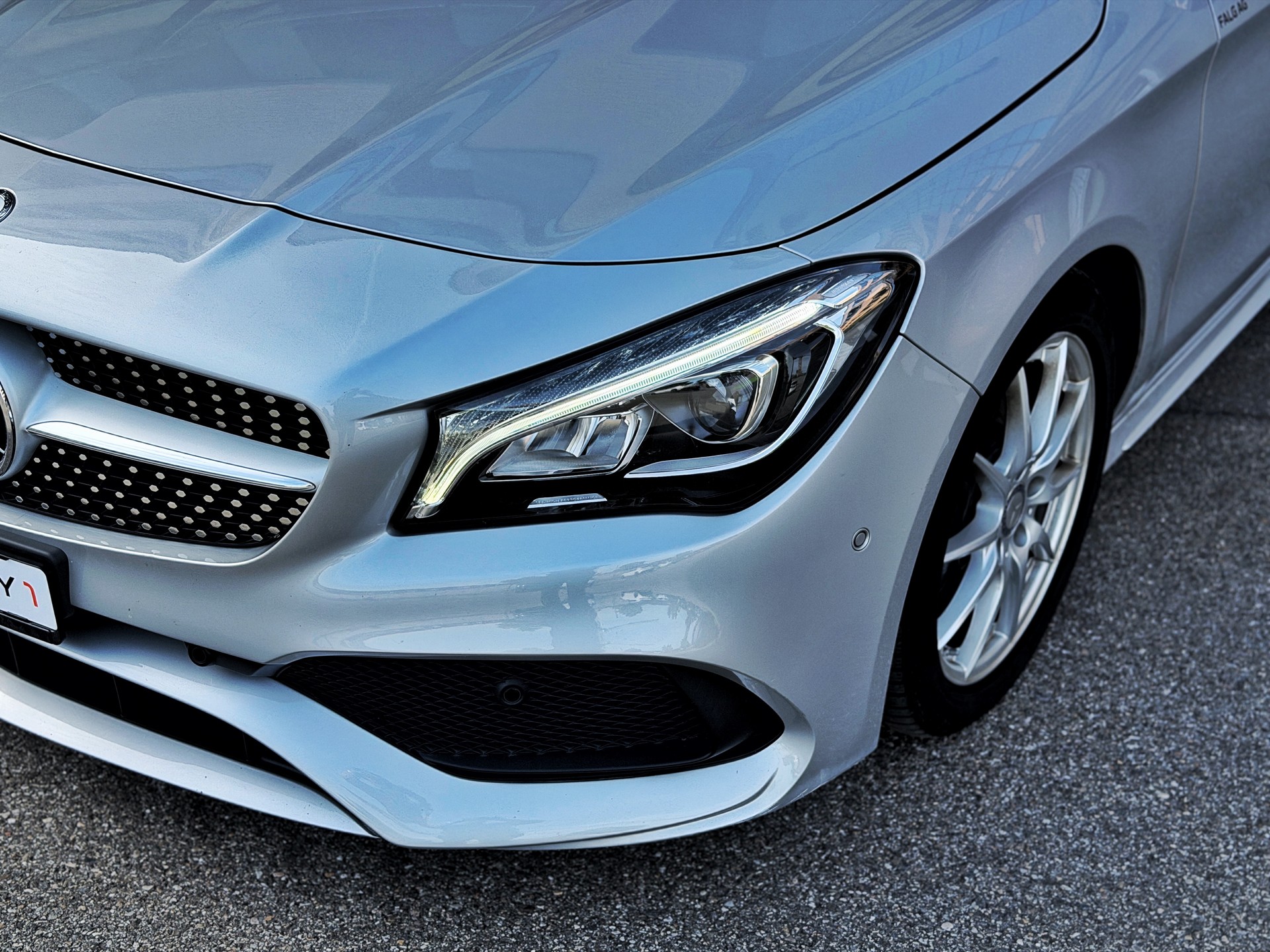 MERCEDES-BENZ CLA Shooting Brake 250 AMG Line 7G-DCT 4Matic-image-5