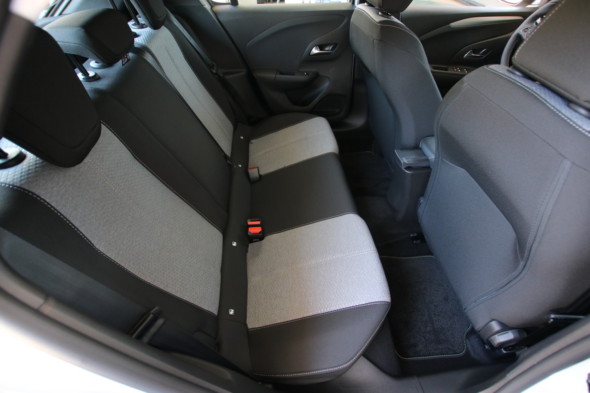 OPEL Corsa e- 50kWh Edition-image-14