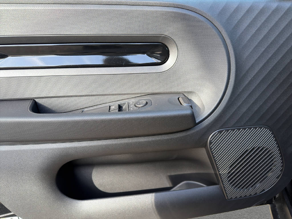 RENAULT Twingo E-Tech Urban Range techno-image-6