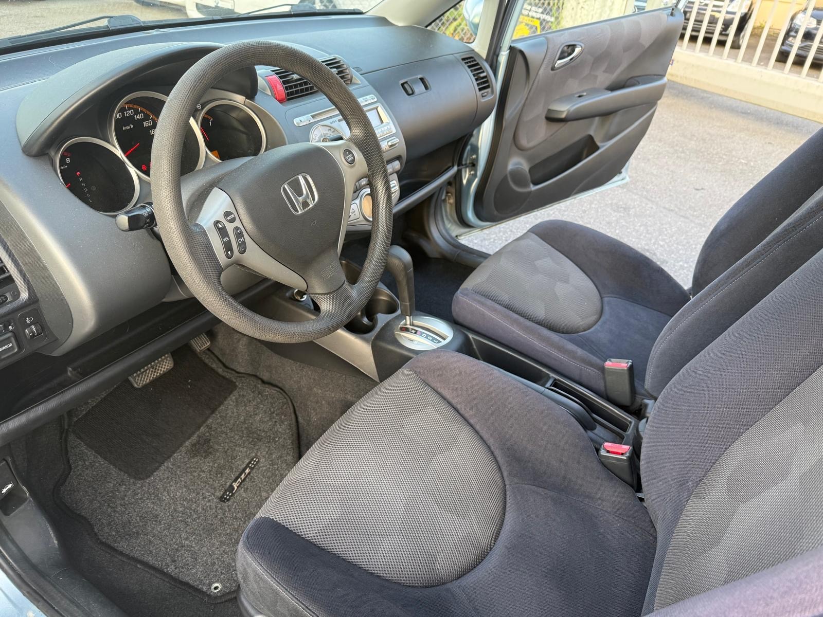 HONDA Jazz 1.4i ES-image-10