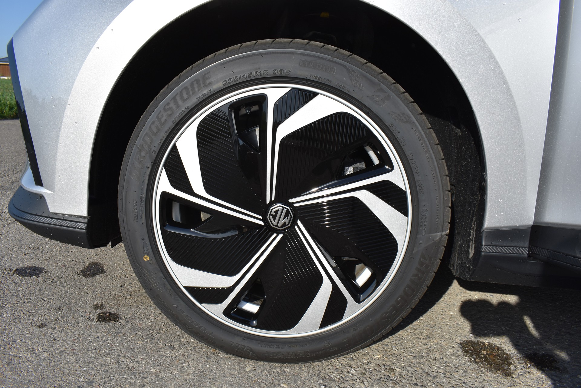 MG 4 EV 64kWh Premium-image-12
