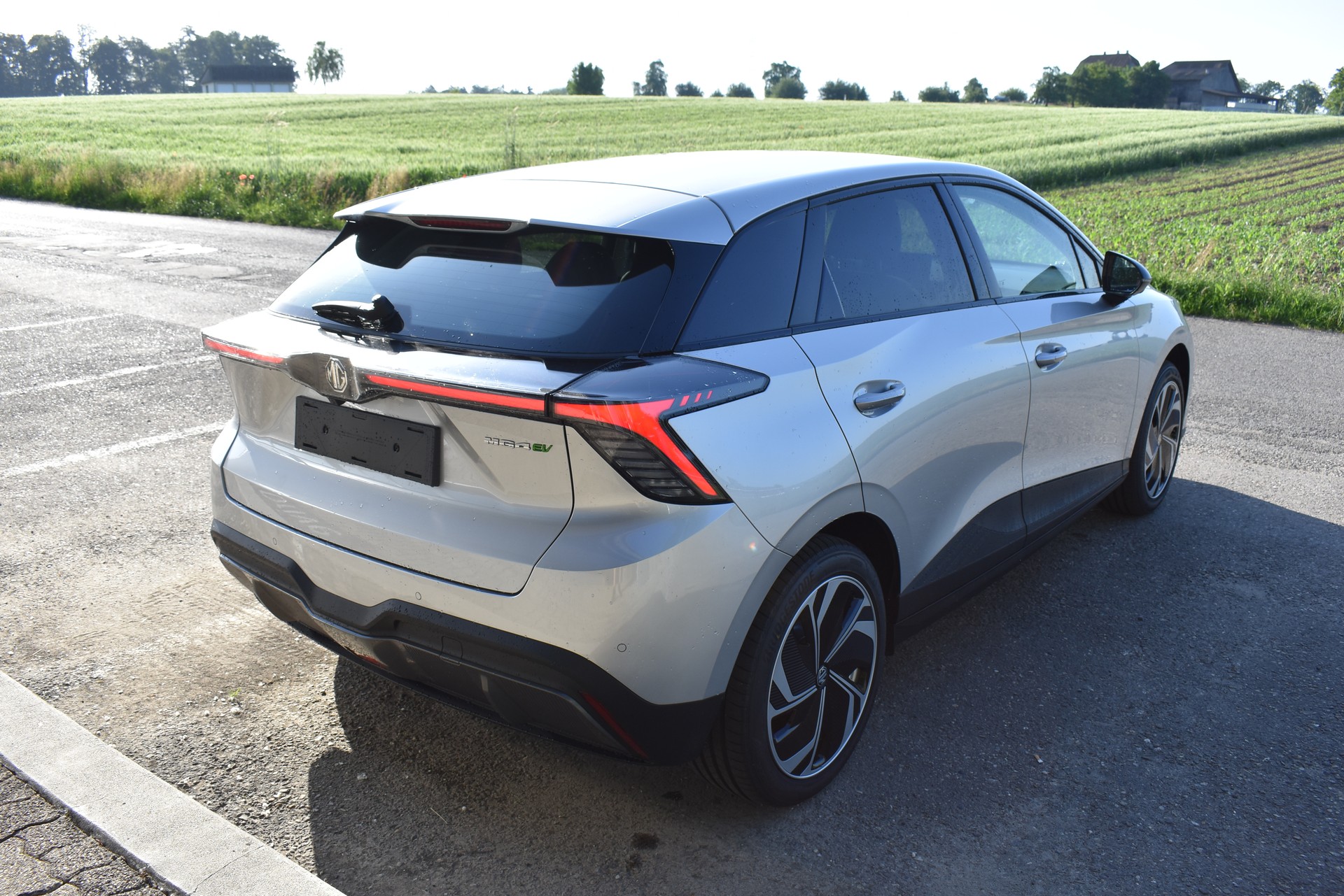 MG 4 EV 64kWh Premium-image-5