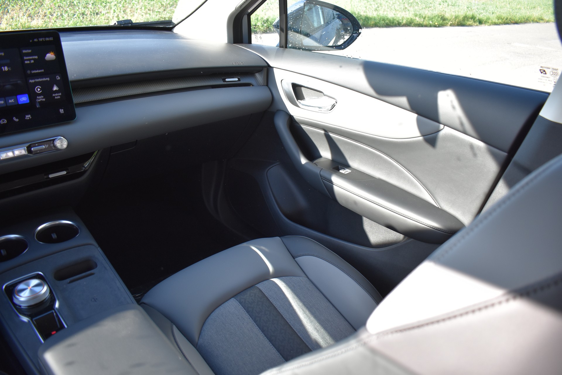 MG 4 EV 64kWh Premium-image-10