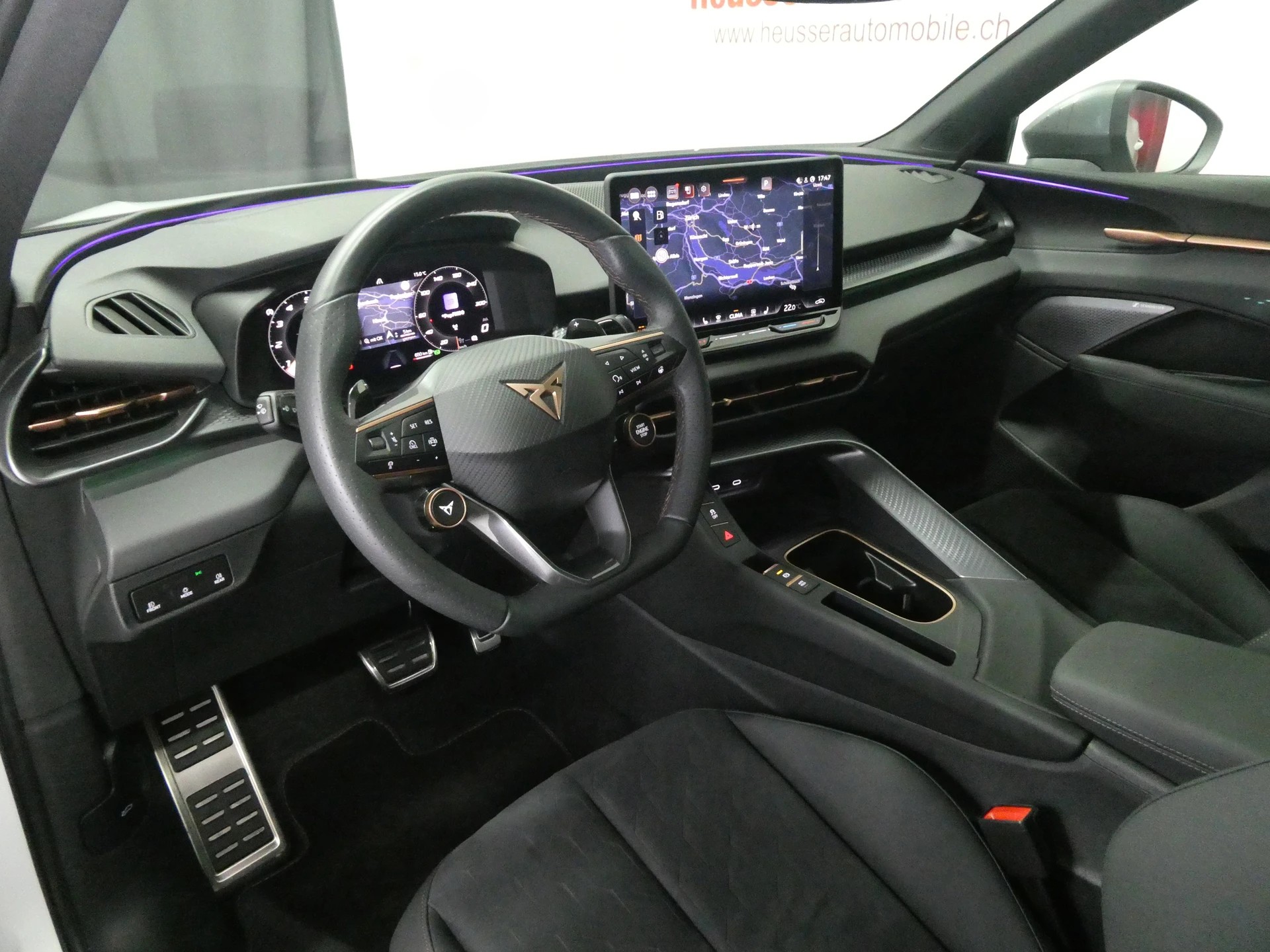 CUPRA Terramar 2.0 TSI DSG 4Drive VZ - Panorama - Navi - Head-Up - Sennheiser - 360° Kamera - AHK - 265 PS-image-8