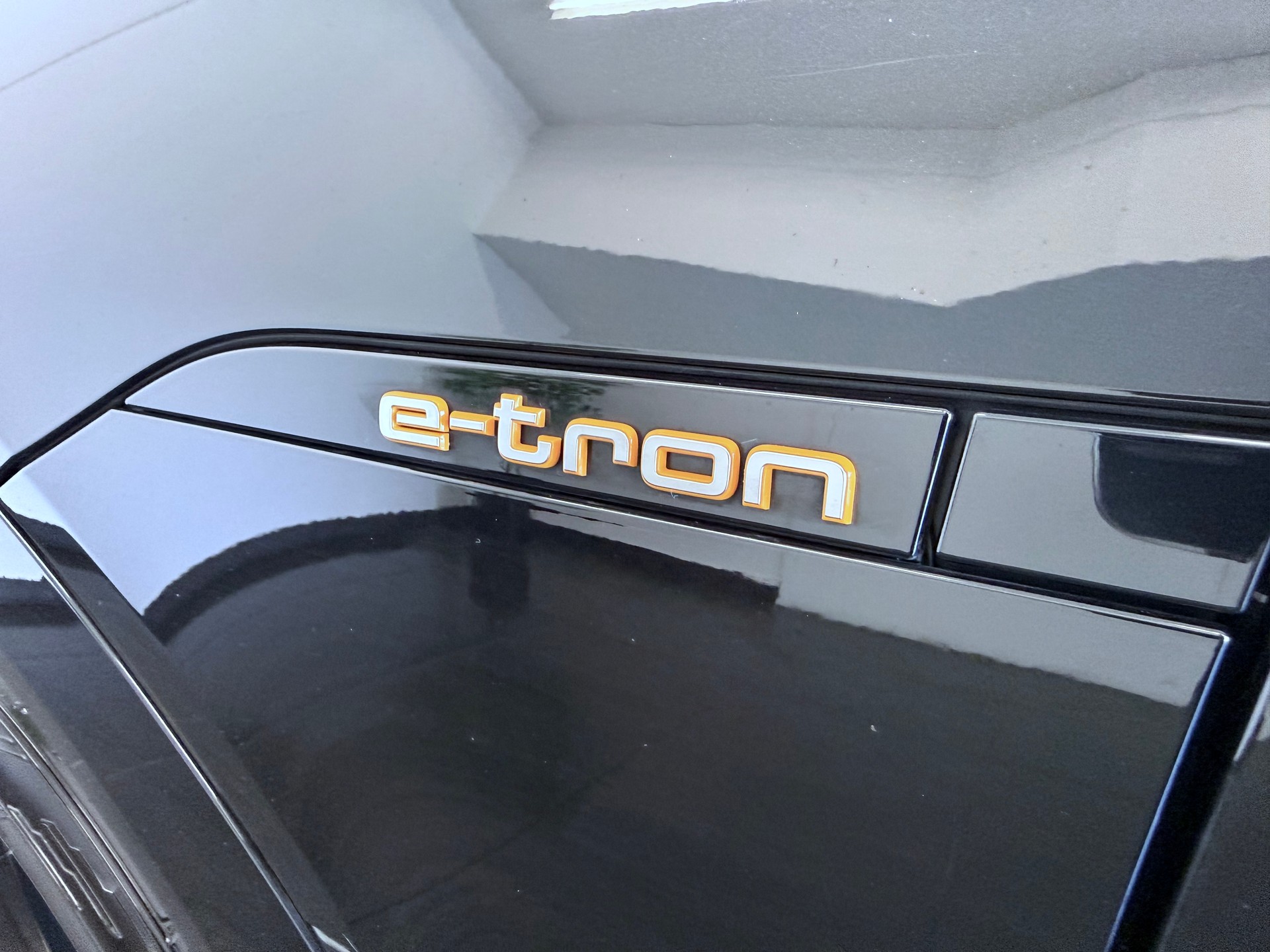 AUDI e-tron 55 Advanced quattro-image-5