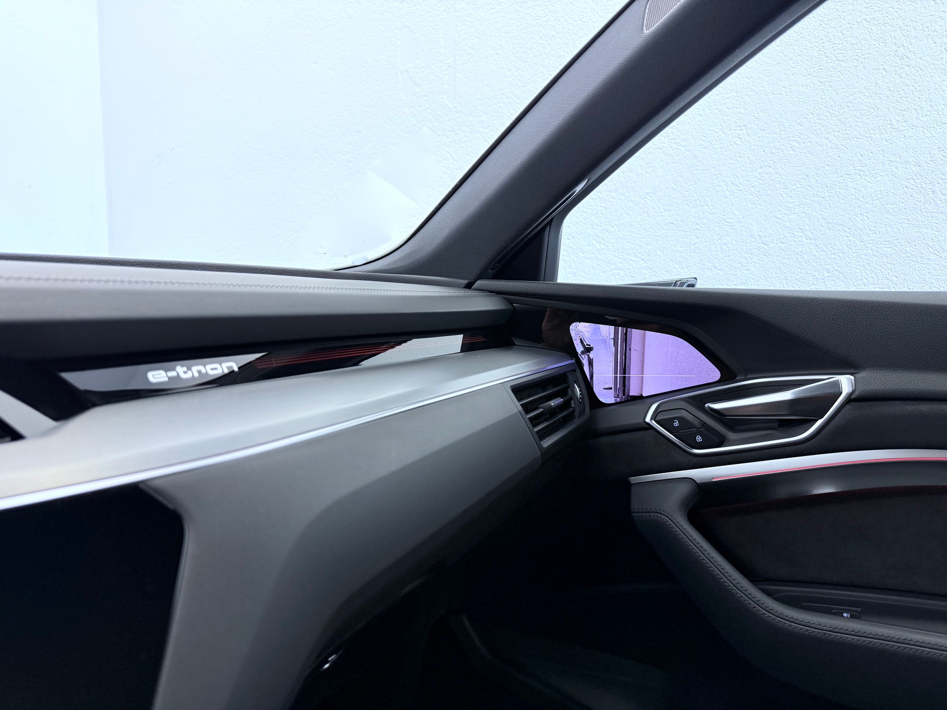 AUDI e-tron 55 Advanced quattro-image-30