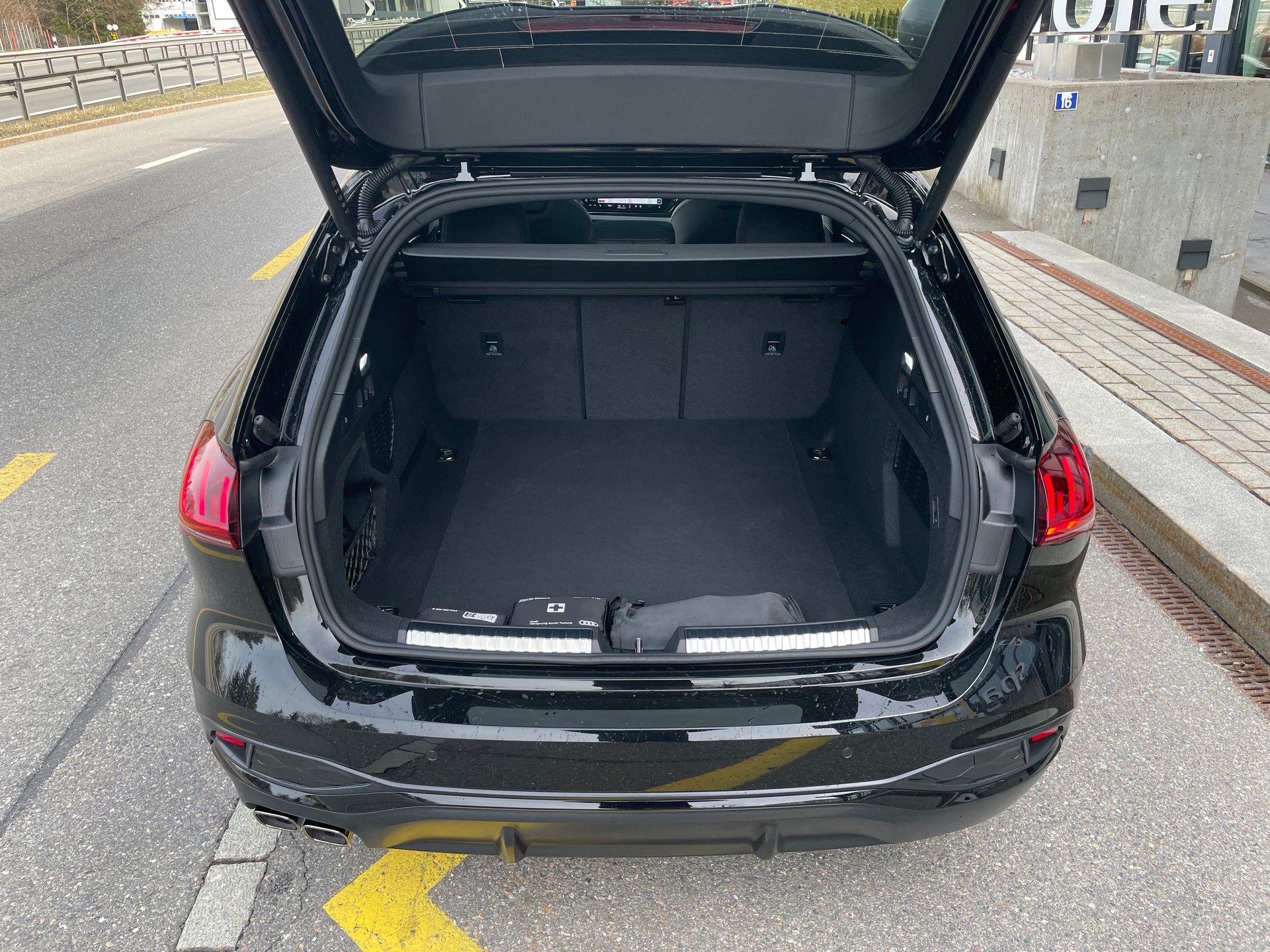 AUDI A5 Avant TDI quattro 150 kW S tronic-image-6