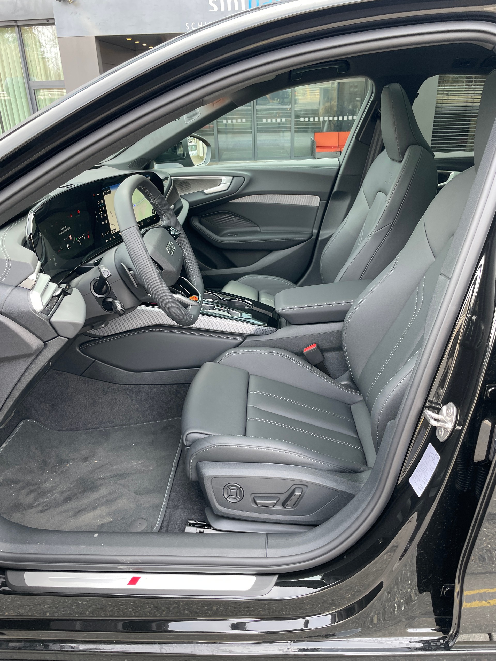 AUDI A5 Avant TDI quattro 150 kW S tronic-image-10