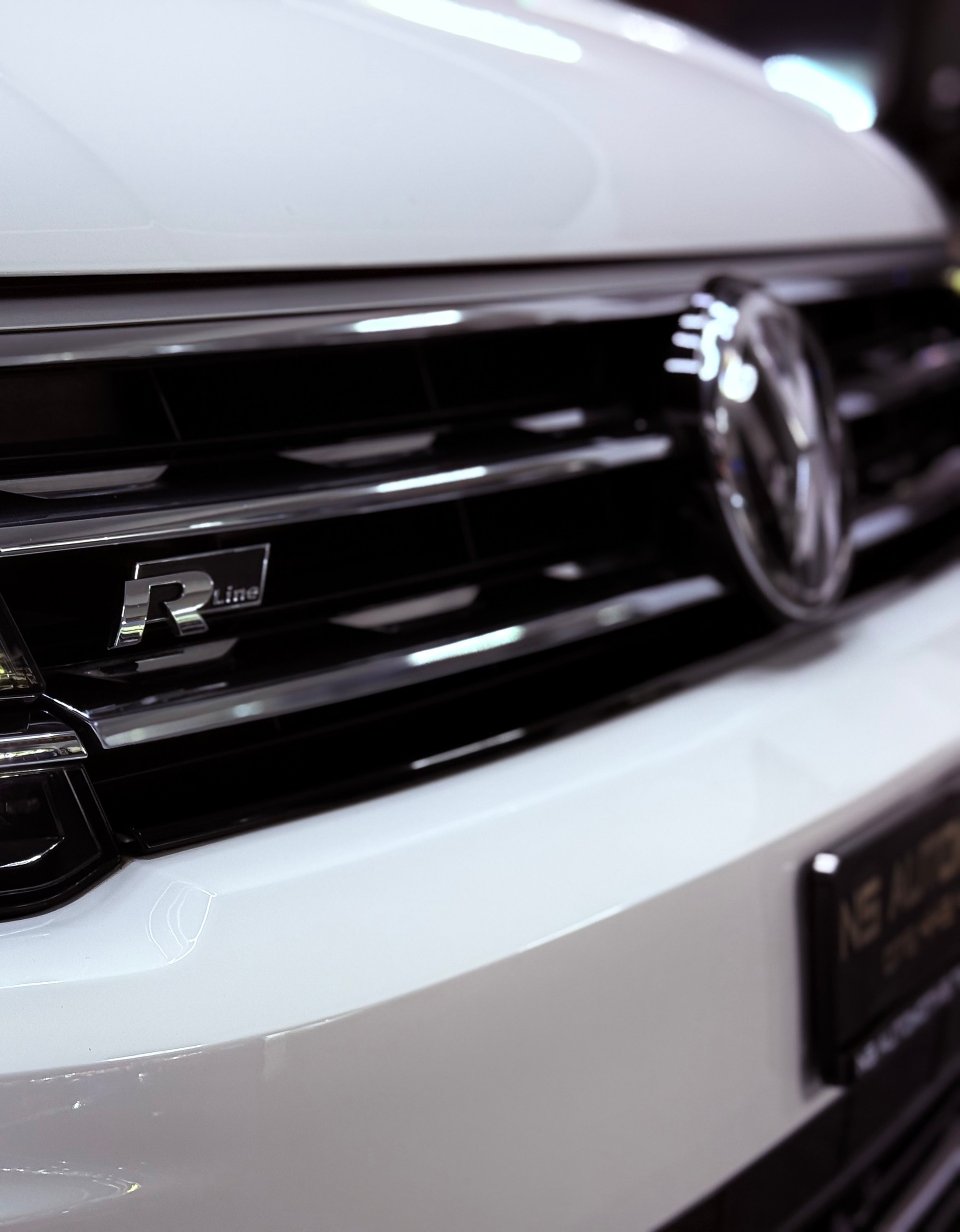 VW Tiguan 2.0 TDI SCR R-Line 4Motion DSG-image-13