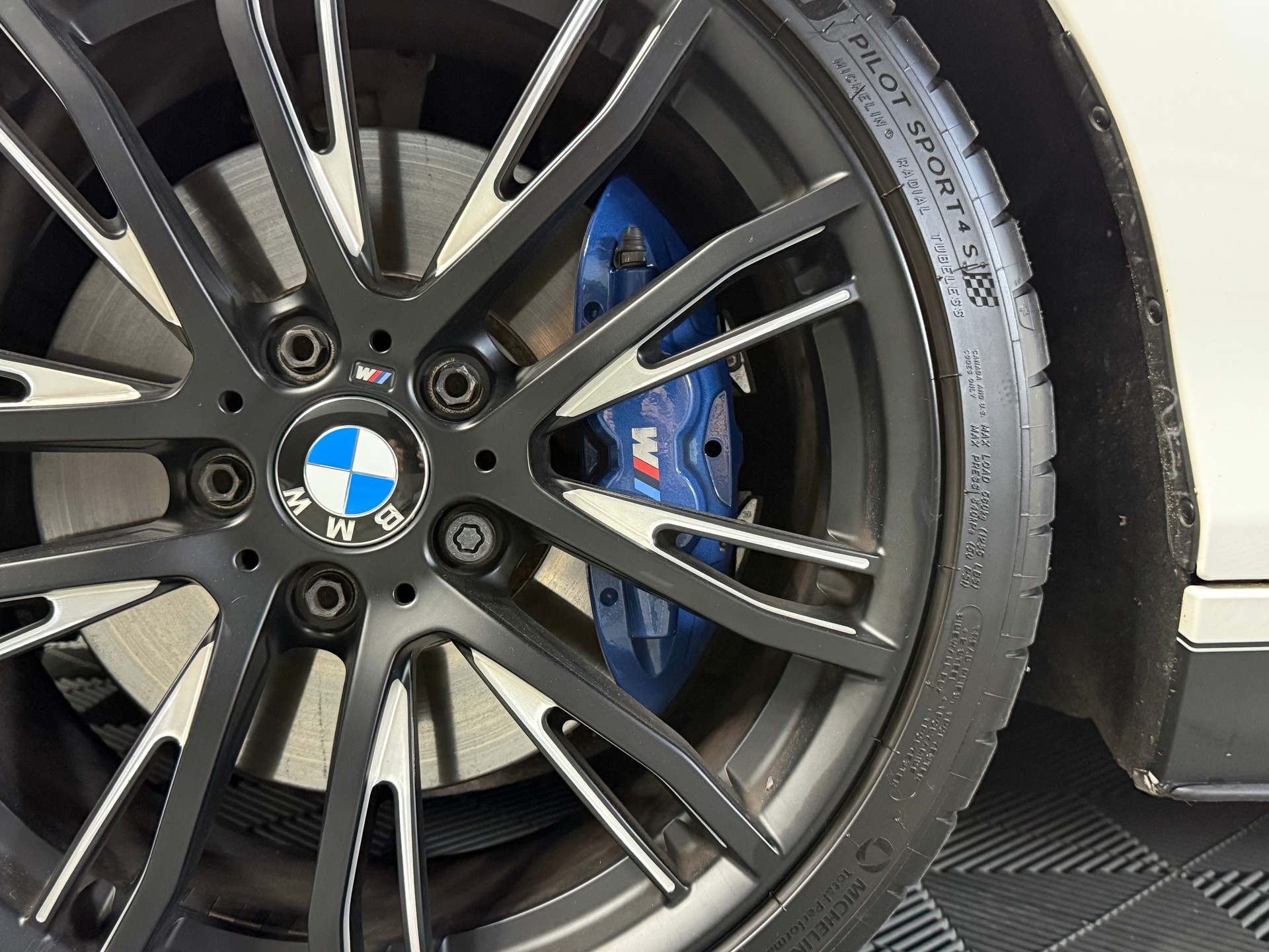 BMW M240i Steptronic-image-12