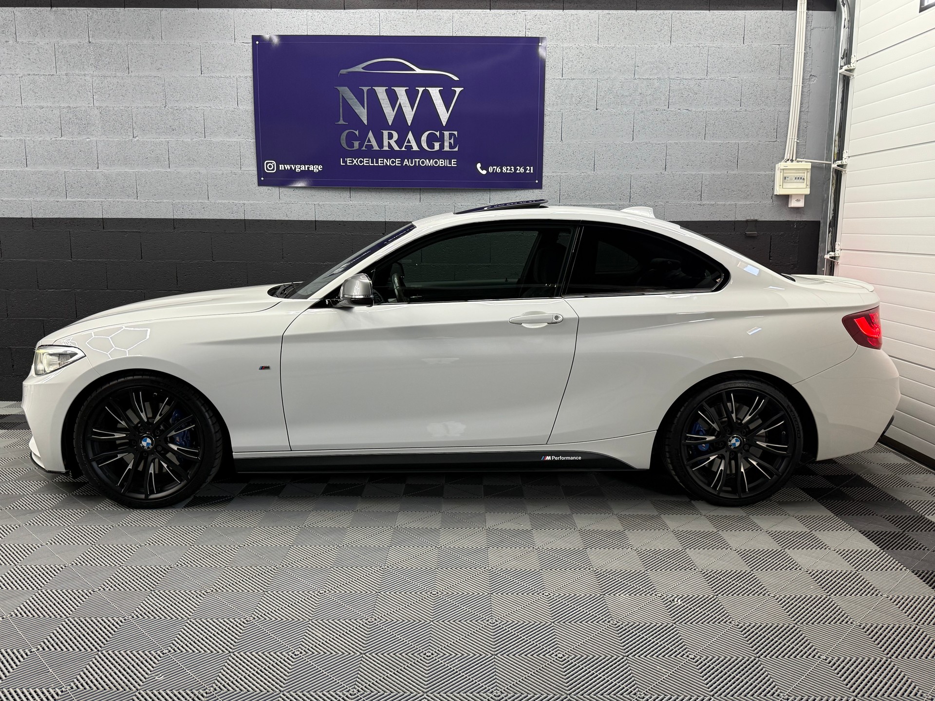 BMW M240i Steptronic-image-3