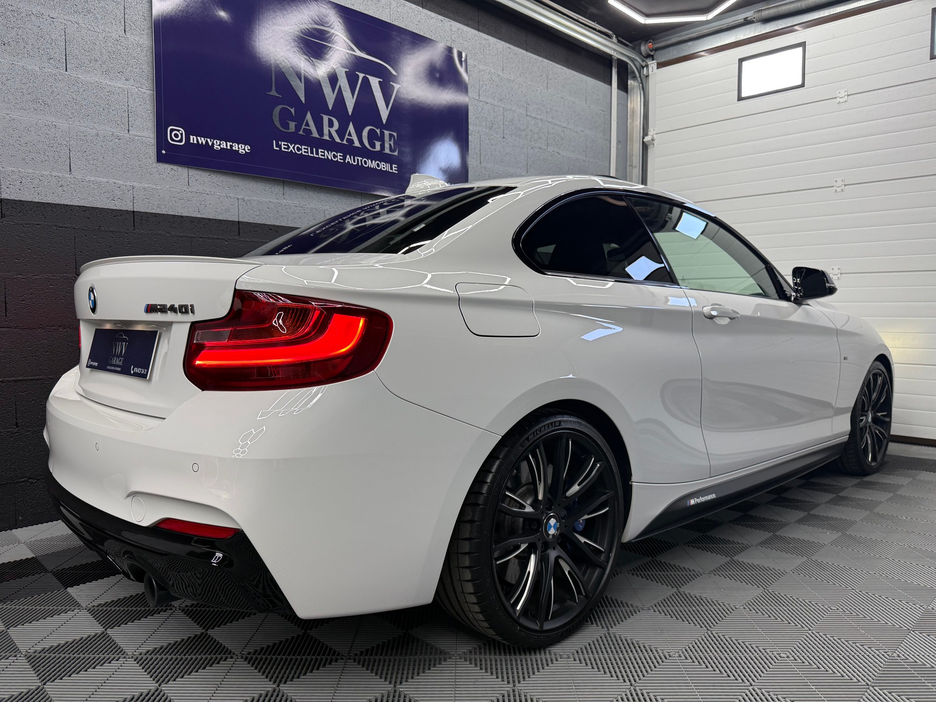 BMW M240i Steptronic-image-5