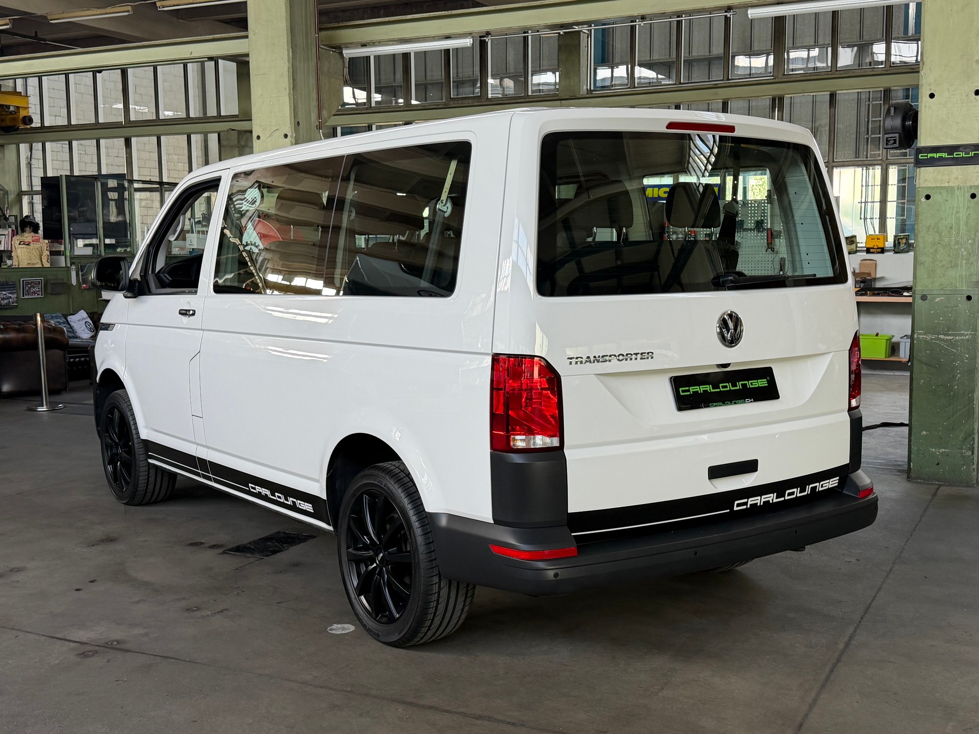 VW T6.1 2.0 TDI DSG Bus 9-Plätzer-showroom-element-1