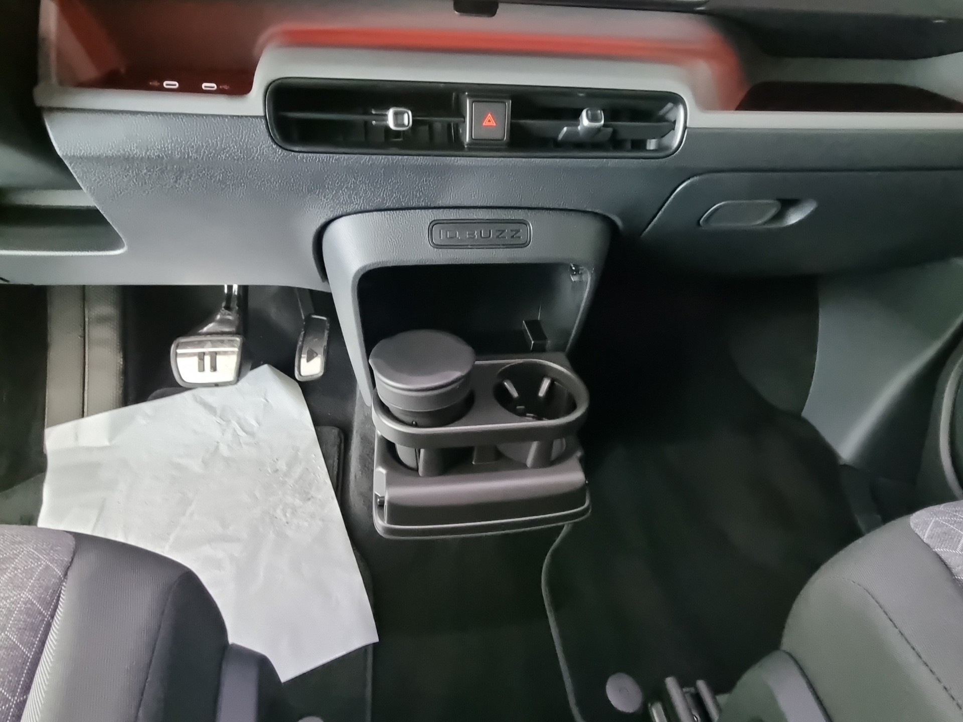 VW ID.Buzz LWB Pro (lang) 7-Sitzer-image-9