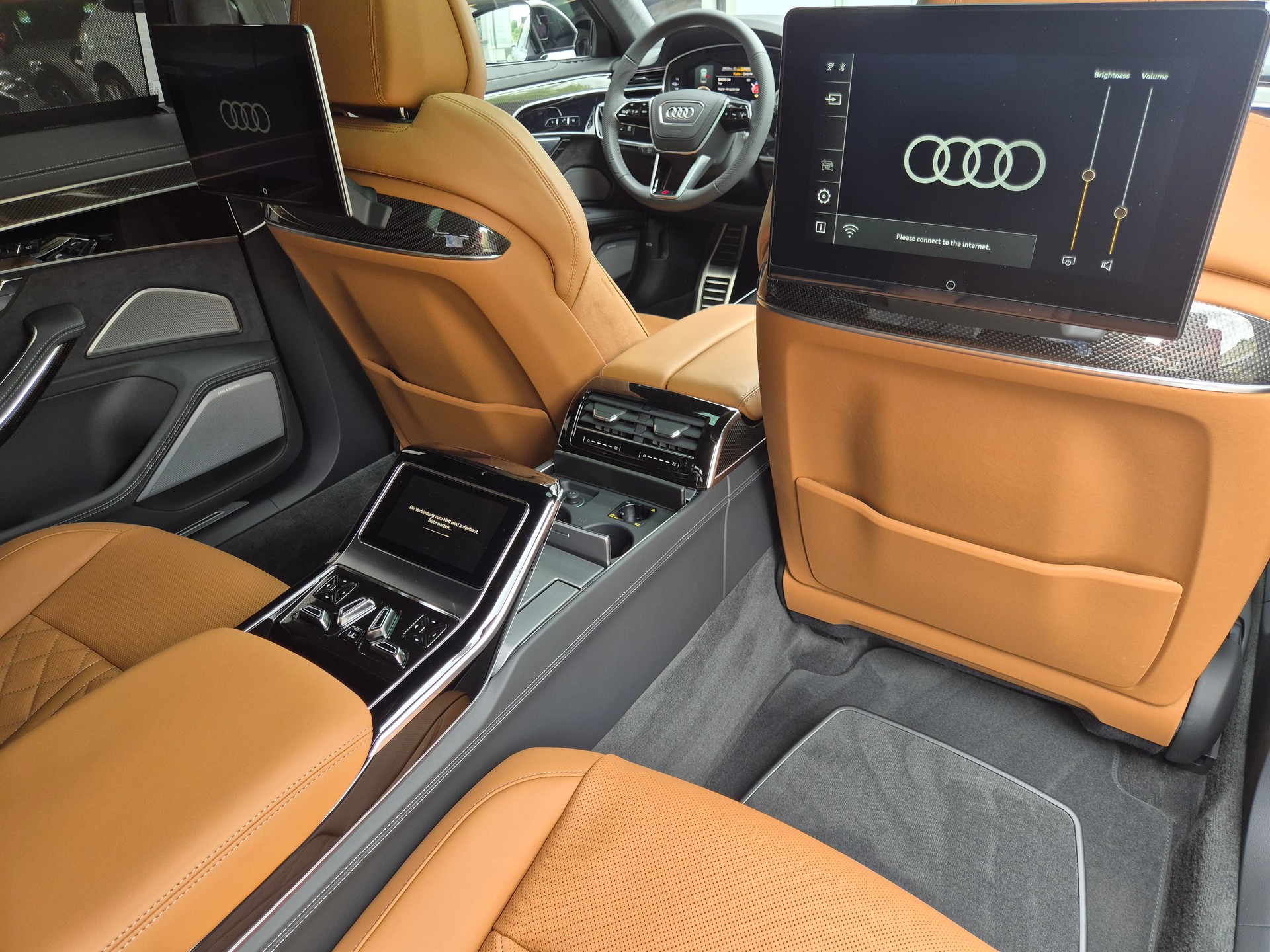 AUDI A8 60 L TFSI e quattro tiptronic-image-26
