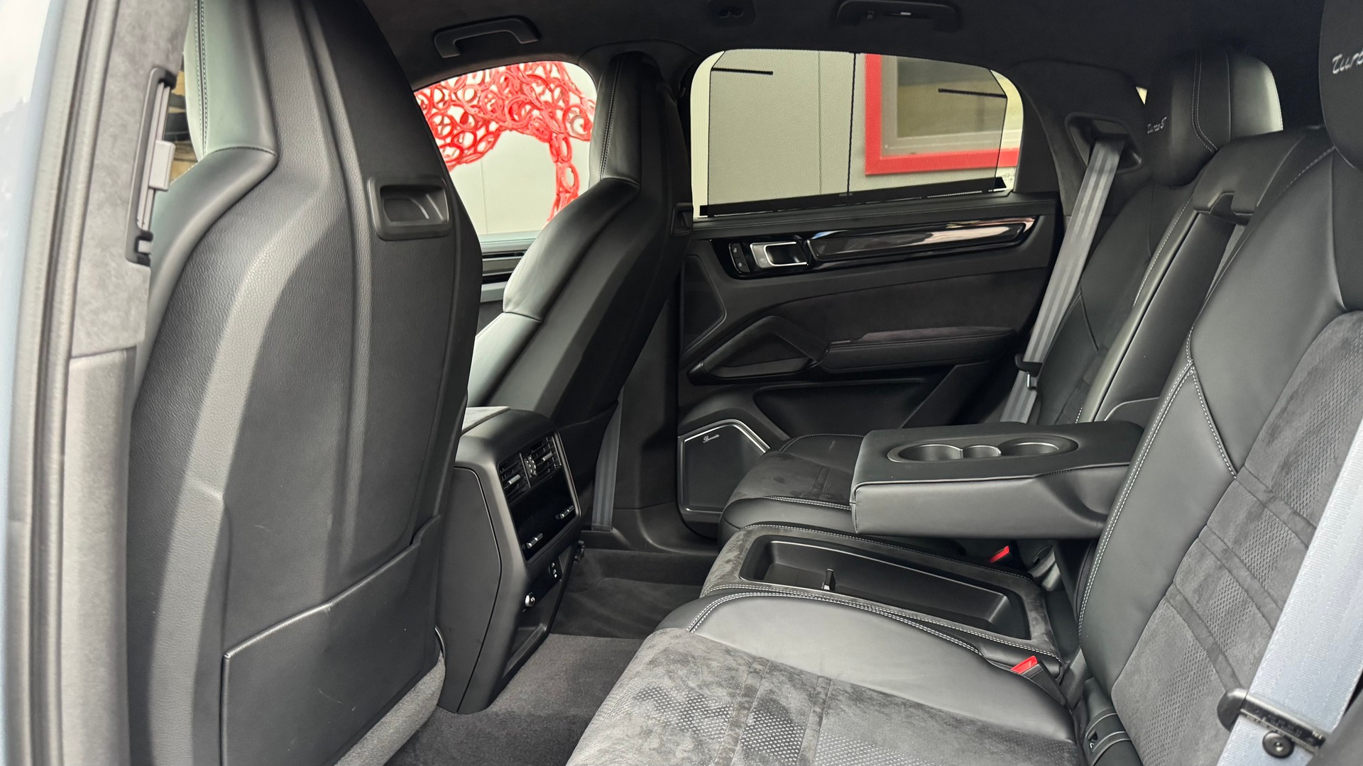PORSCHE Cayenne Turbo GT-image-17