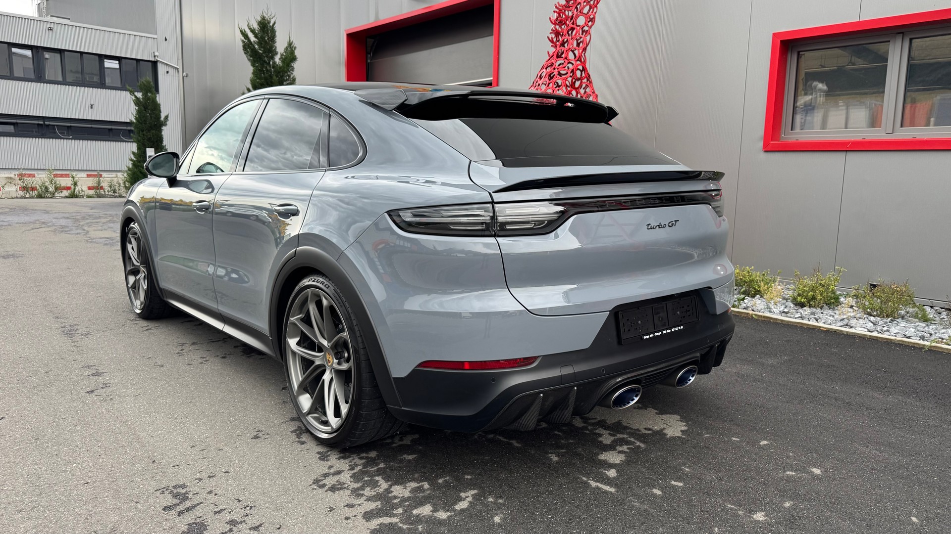 PORSCHE Cayenne Turbo GT-showroom-element-3