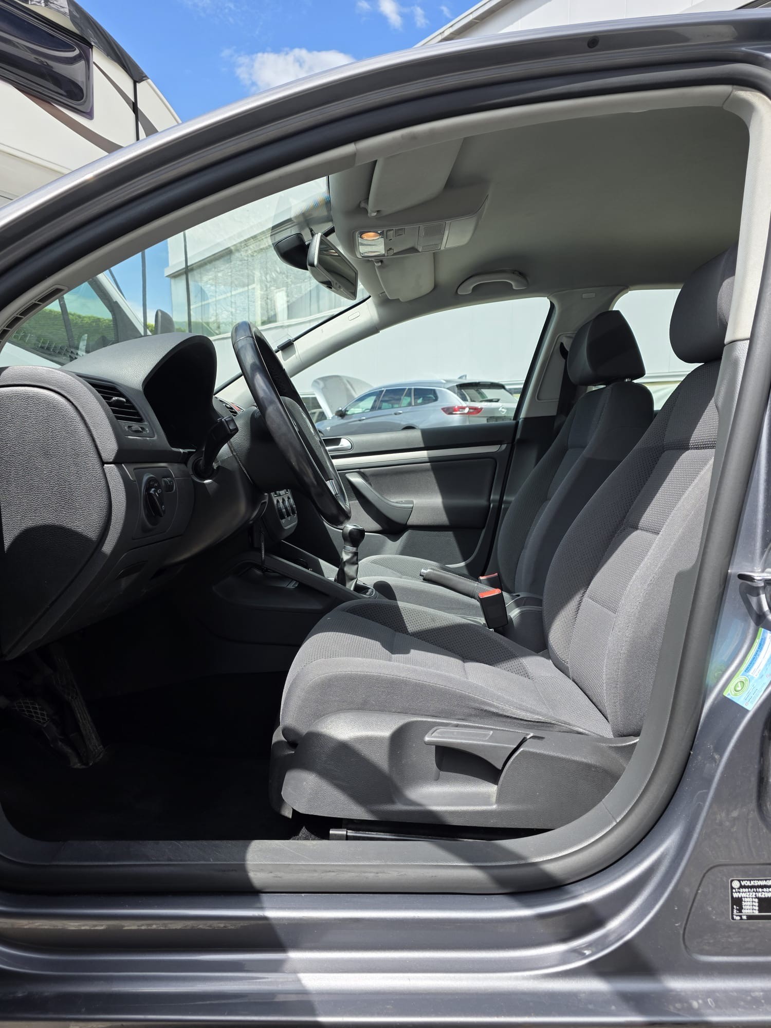 VW Golf 2.0 FSI Comfortline 4Motion-image-7