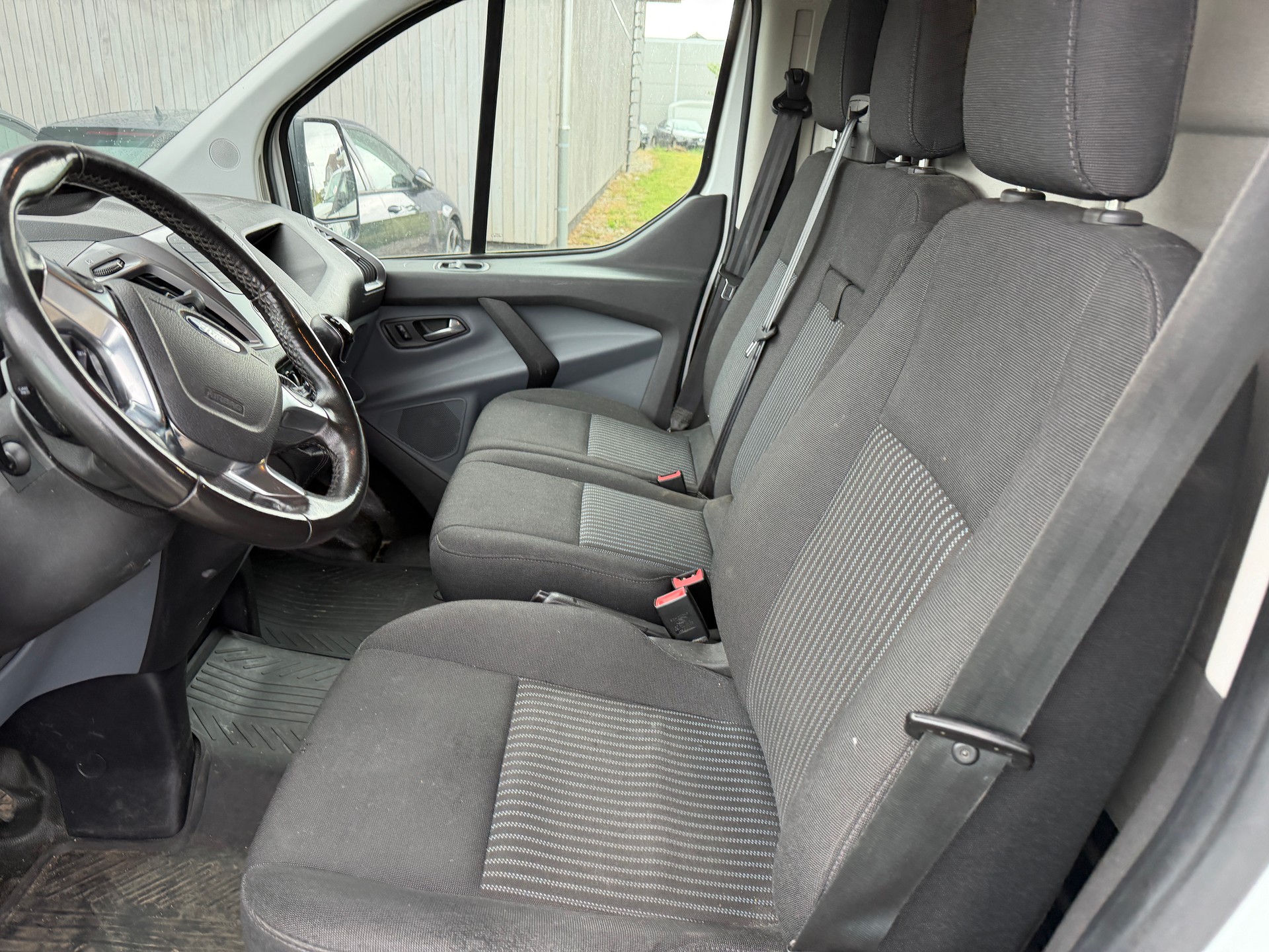 FORD Transit Custom Van 310 L2H1 Trend-image-4