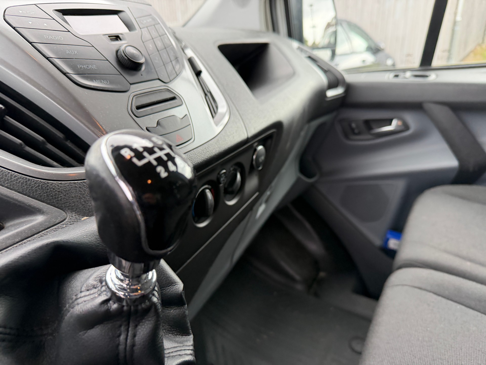 FORD Transit Custom Van 310 L2H1 Trend-image-6