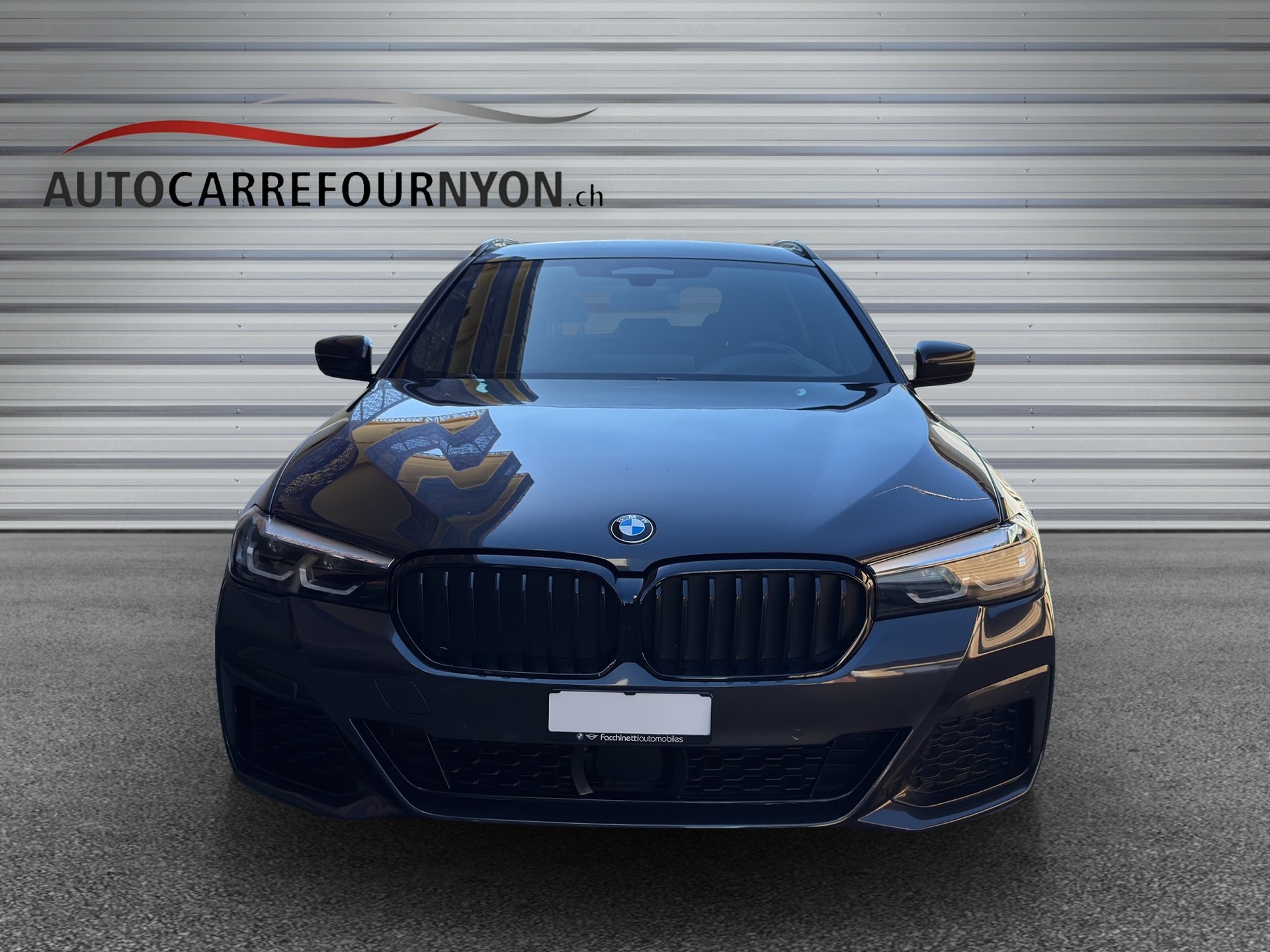BMW 530d xDrive 48V Touring M Sport Steptronic-showroom-element-1