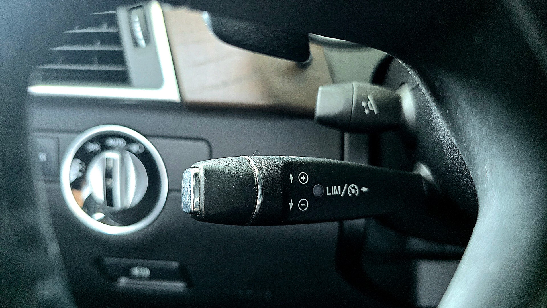 MERCEDES-BENZ ML 250 BlueTEC 4Matic 7G-Tronic-image-25
