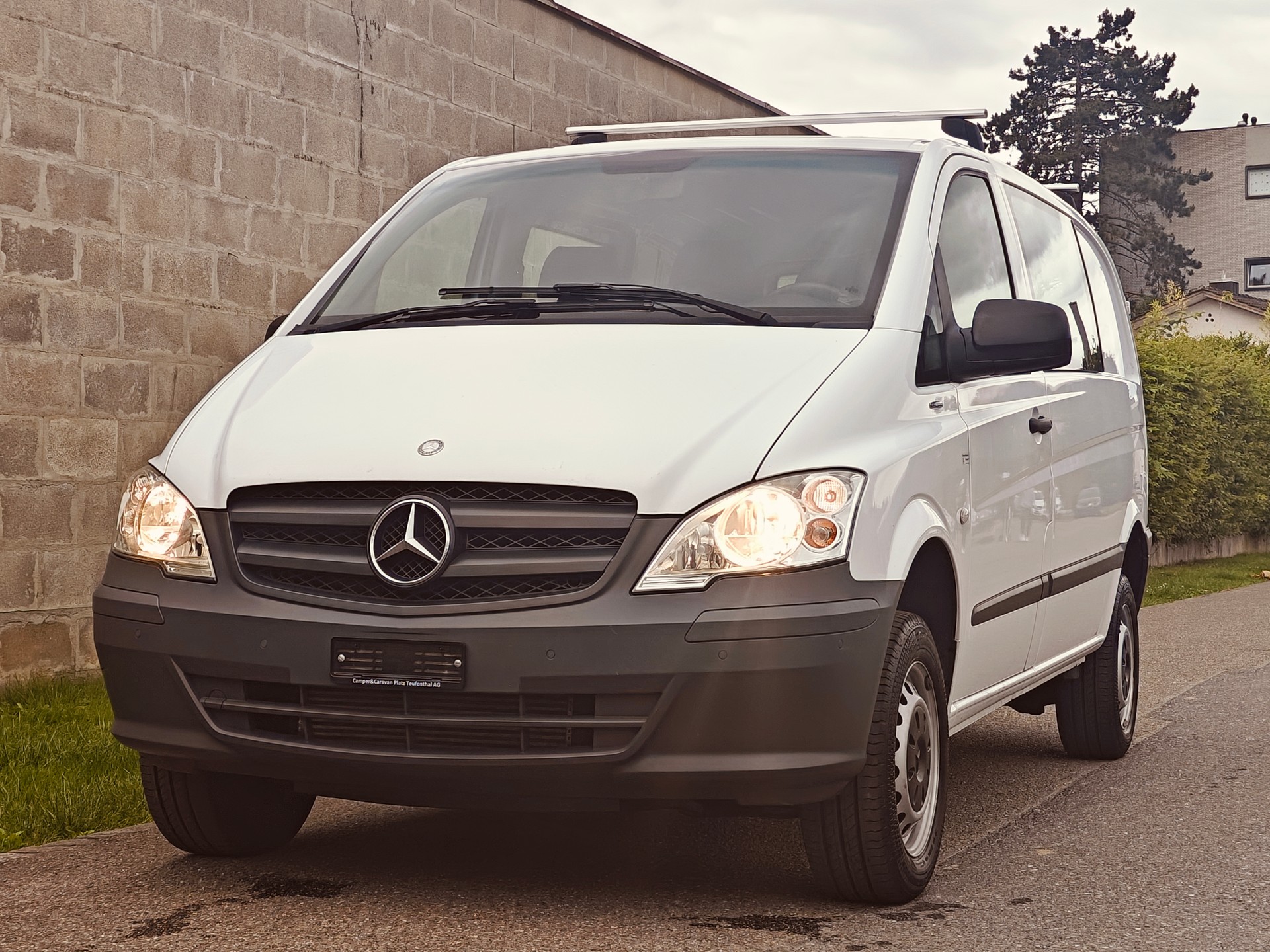 MERCEDES-BENZ 113 CDI MIXTO PRO 4MATIC AUTOMAT KLIMA 6 PLÄTZER AHK 2.5t-image-1