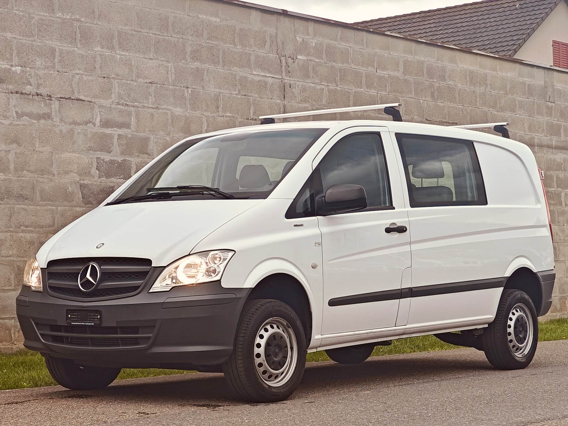 MERCEDES-BENZ 113 CDI MIXTO PRO 4MATIC AUTOMAT KLIMA 6 PLÄTZER AHK 2.5t-image-0