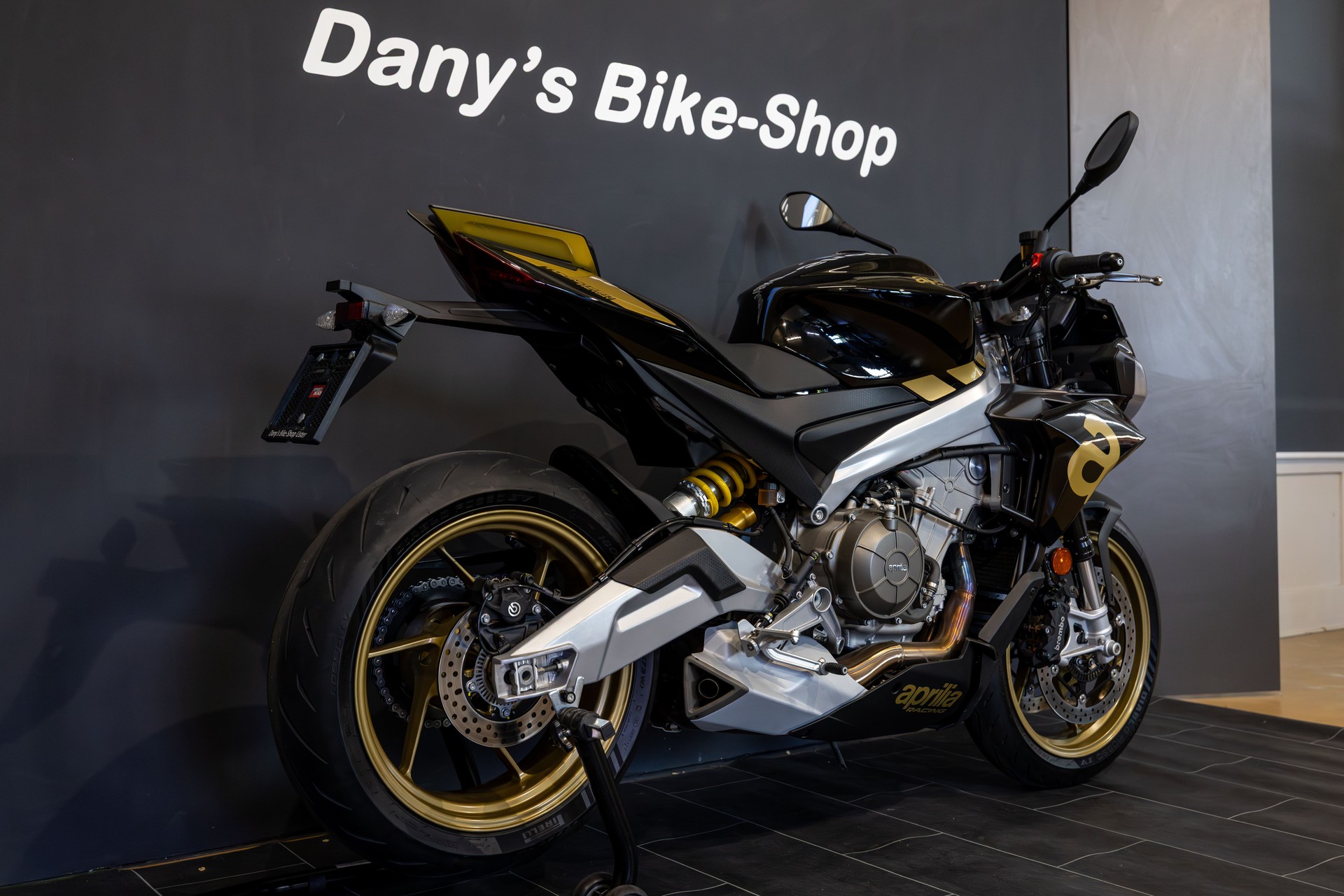 APRILIA Tuono 660 Factory Ultra Gold (100ps)-image-3