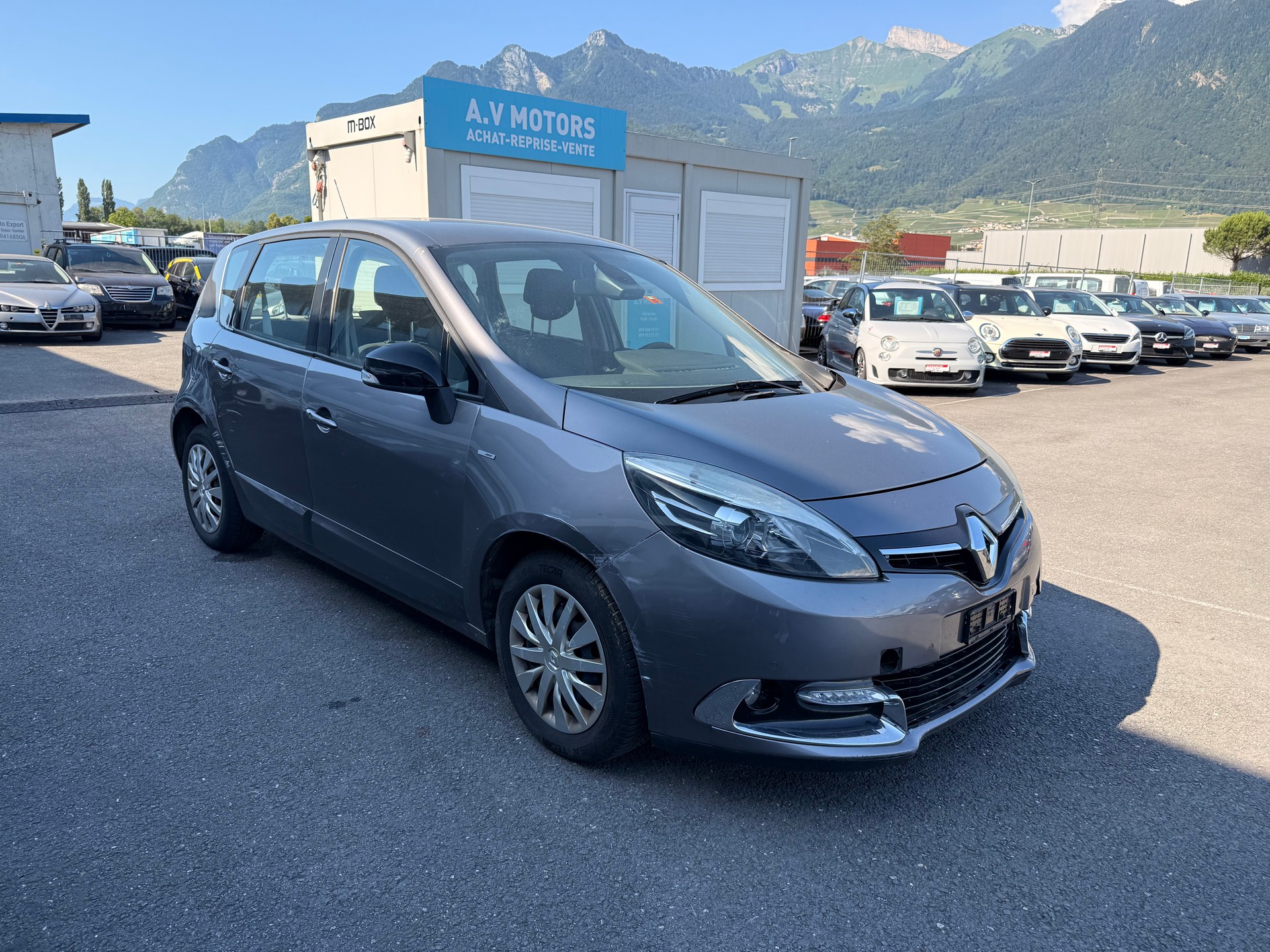 RENAULT Scénic 1.4 16V Turbo Bose-image-2