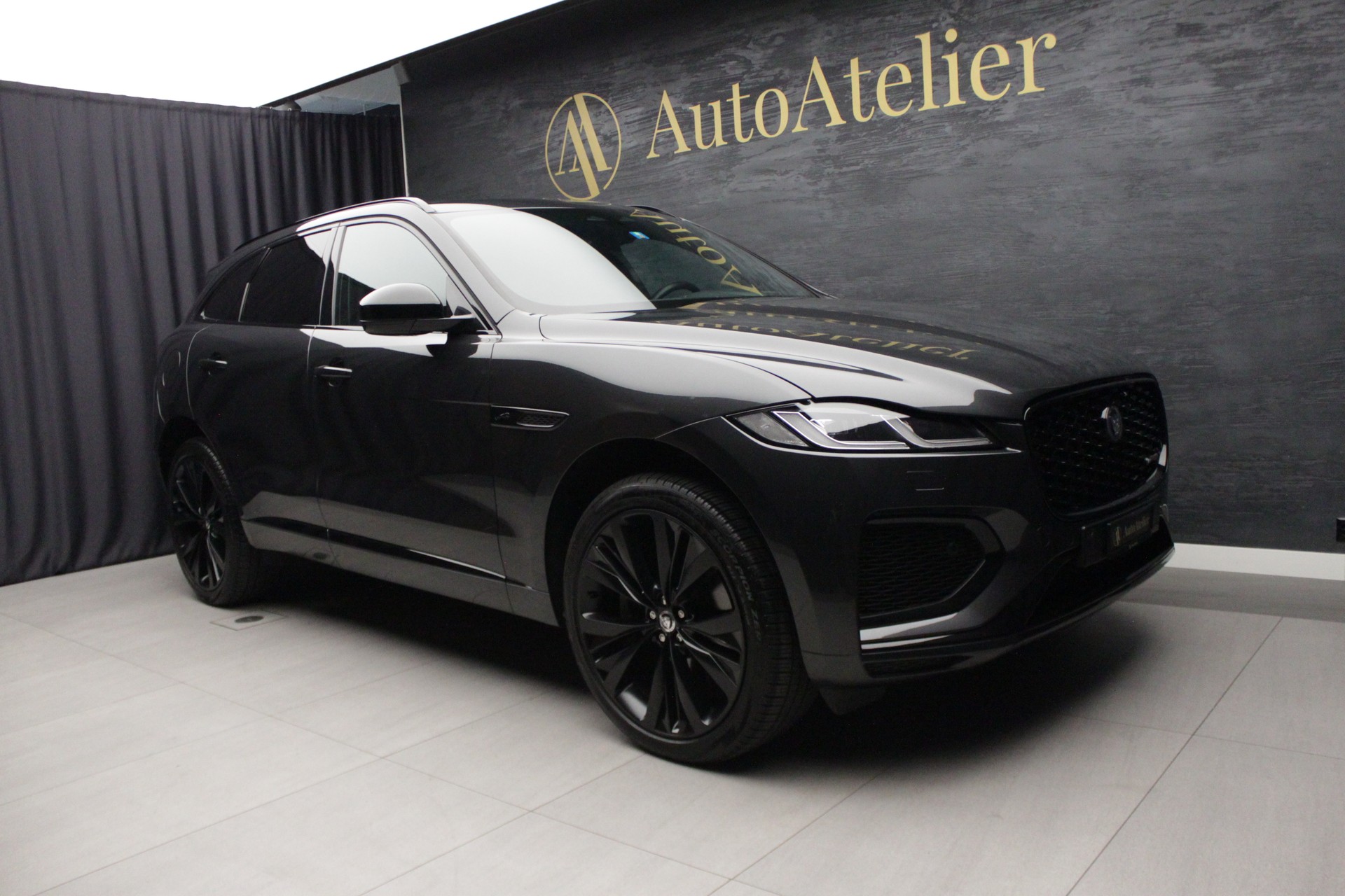 JAGUAR F-Pace 3.0 P400 Sport MHEV AWD-showroom-element-2