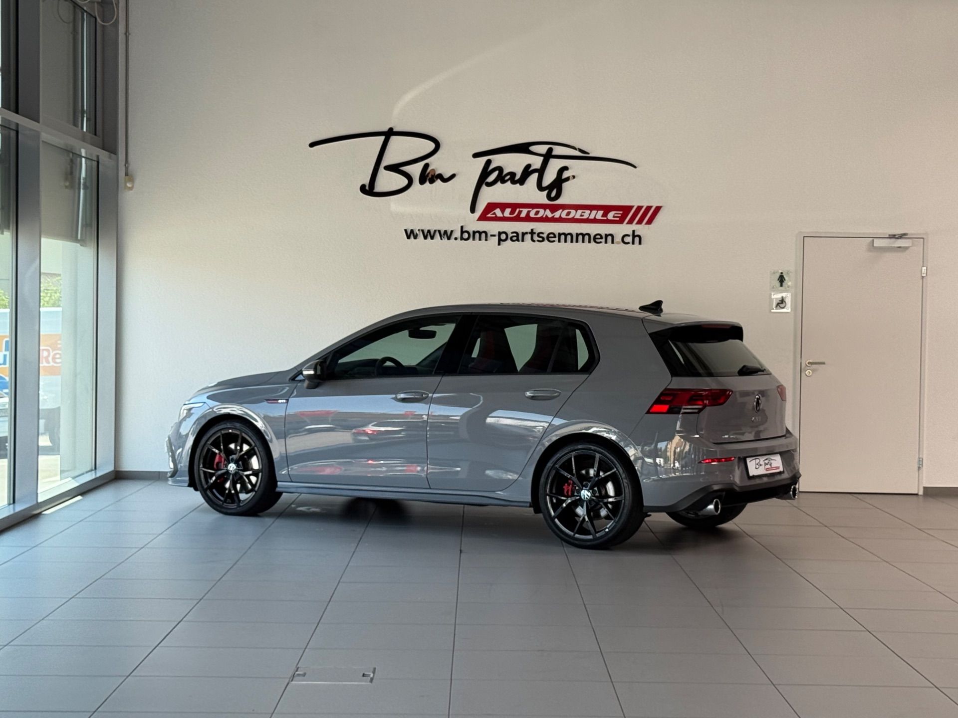 VW Golf 2.0 TSI GTI DSG-showroom-element-3