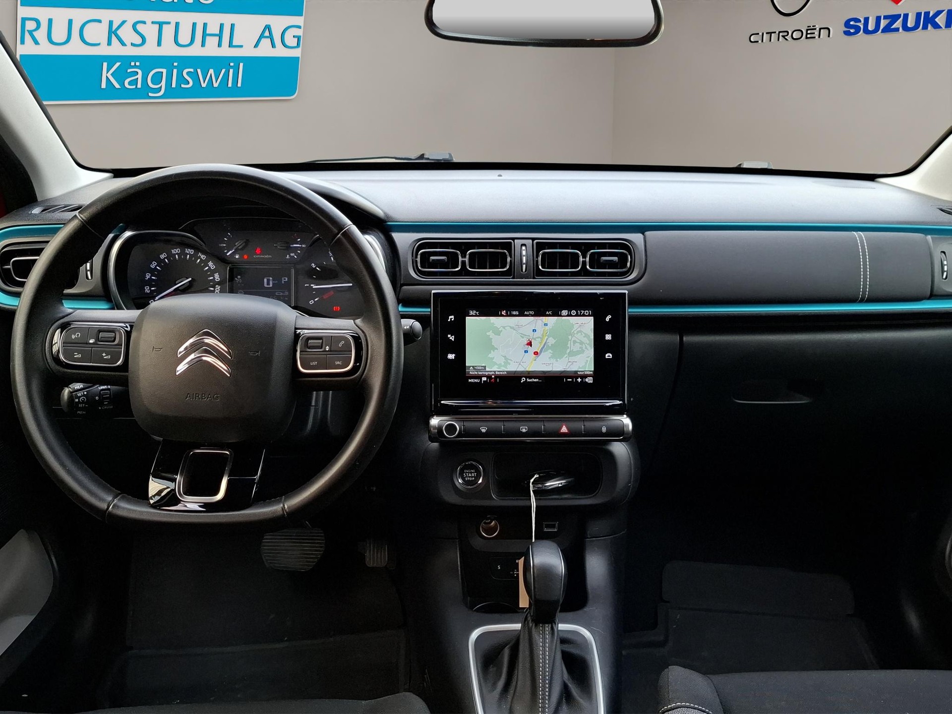 CITROEN C3 1.2 PureTech Shine-image-8