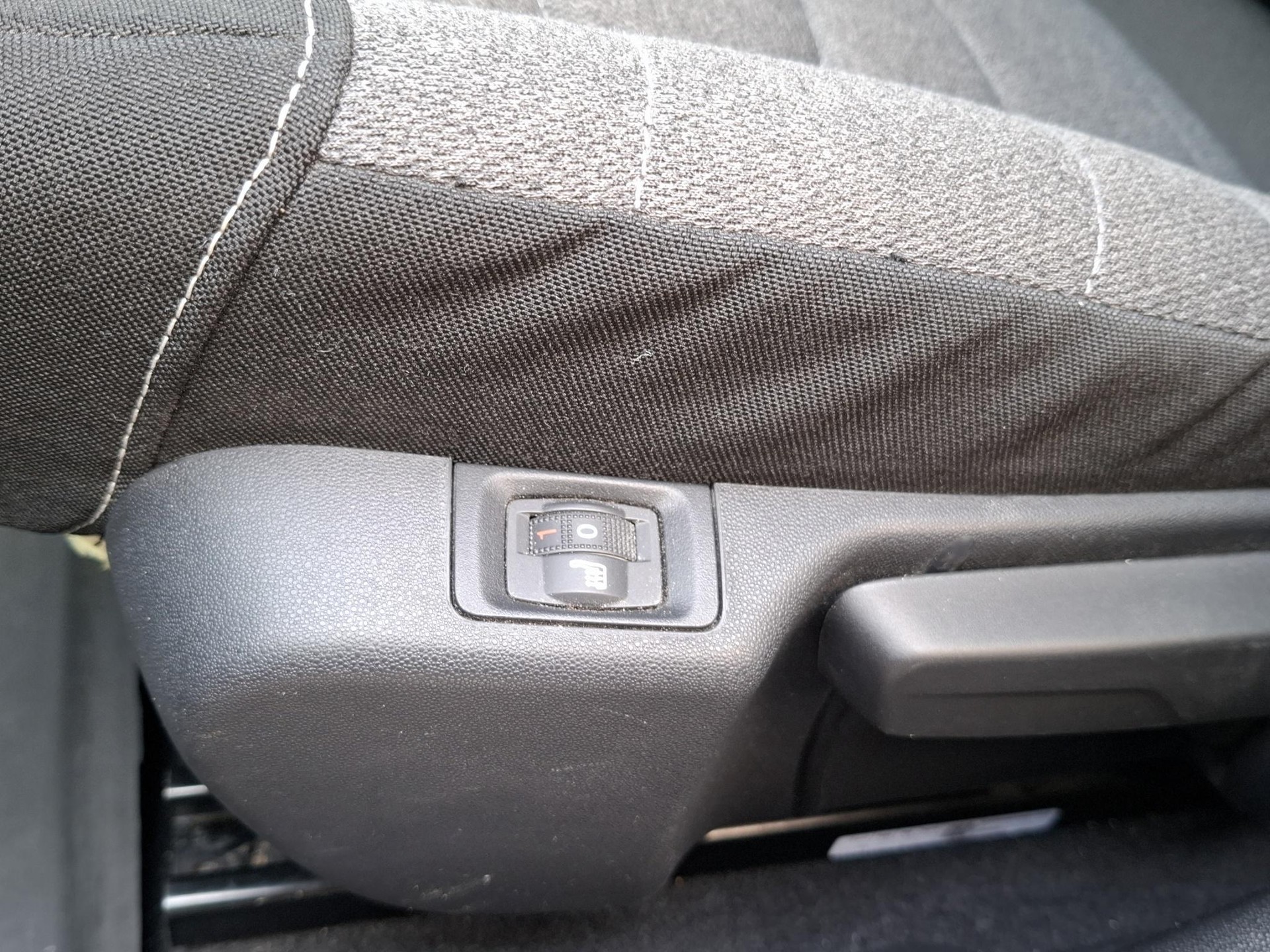 CITROEN C3 1.2 PureTech Shine-image-12