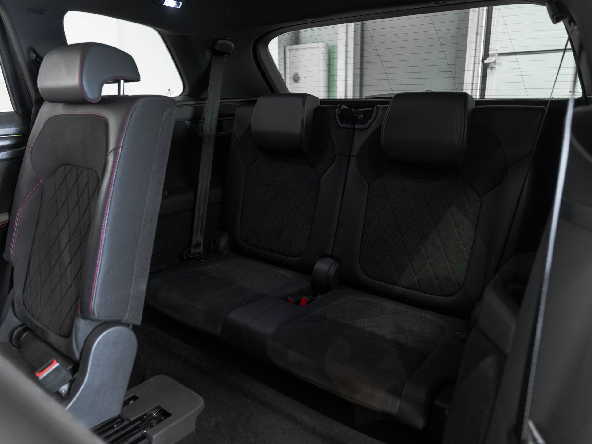 SKODA Kodiaq 2.0 TSI 4x4 RS-image-16