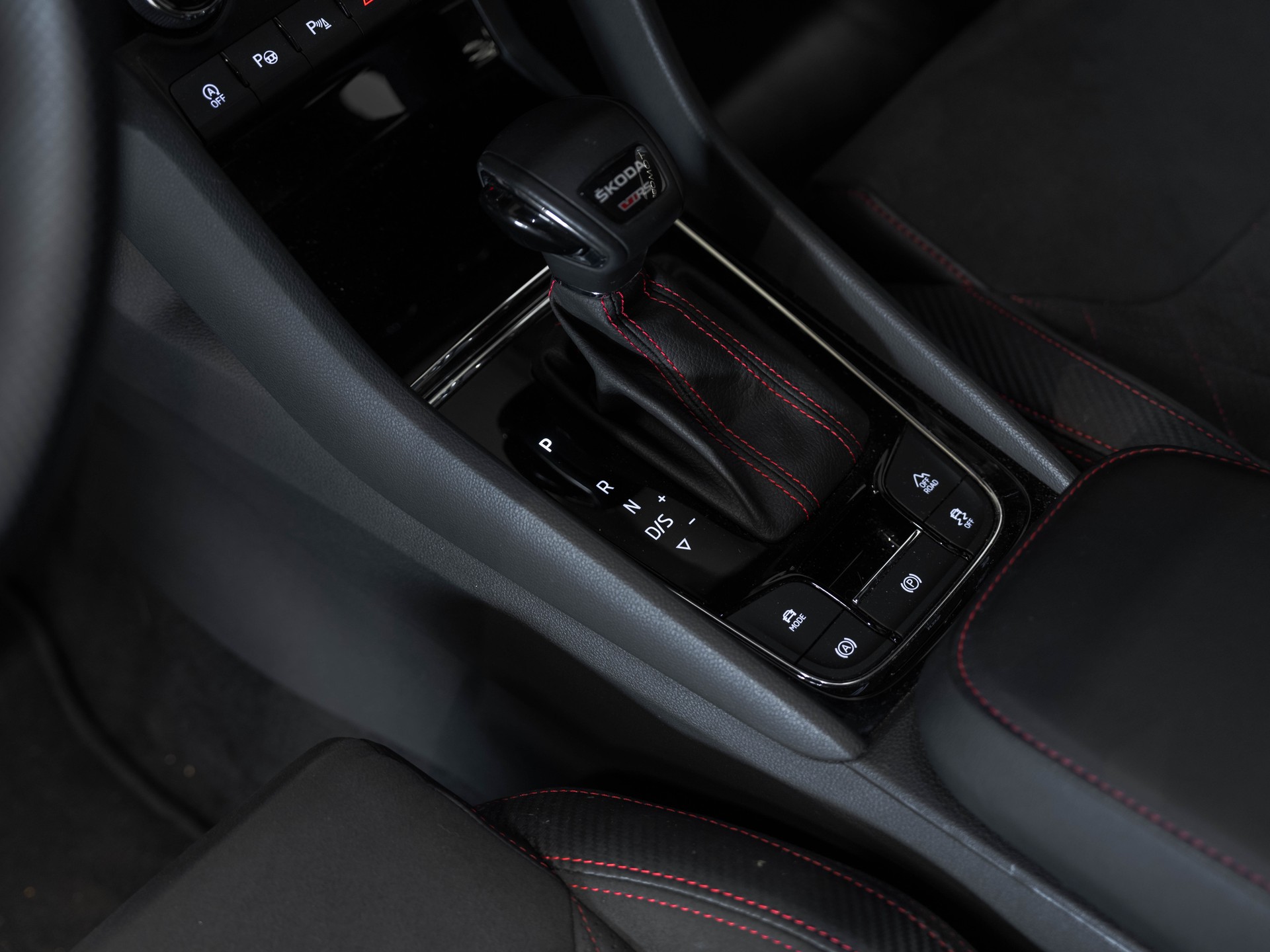 SKODA Kodiaq 2.0 TSI 4x4 RS-image-8