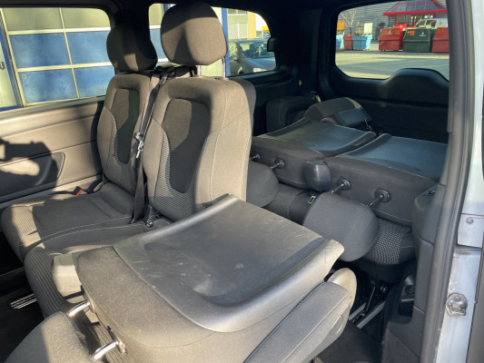 MERCEDES-BENZ V 250 d L 4Matic-image-10