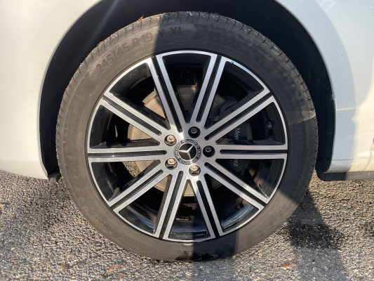 MERCEDES-BENZ V 250 d L 4Matic-image-13