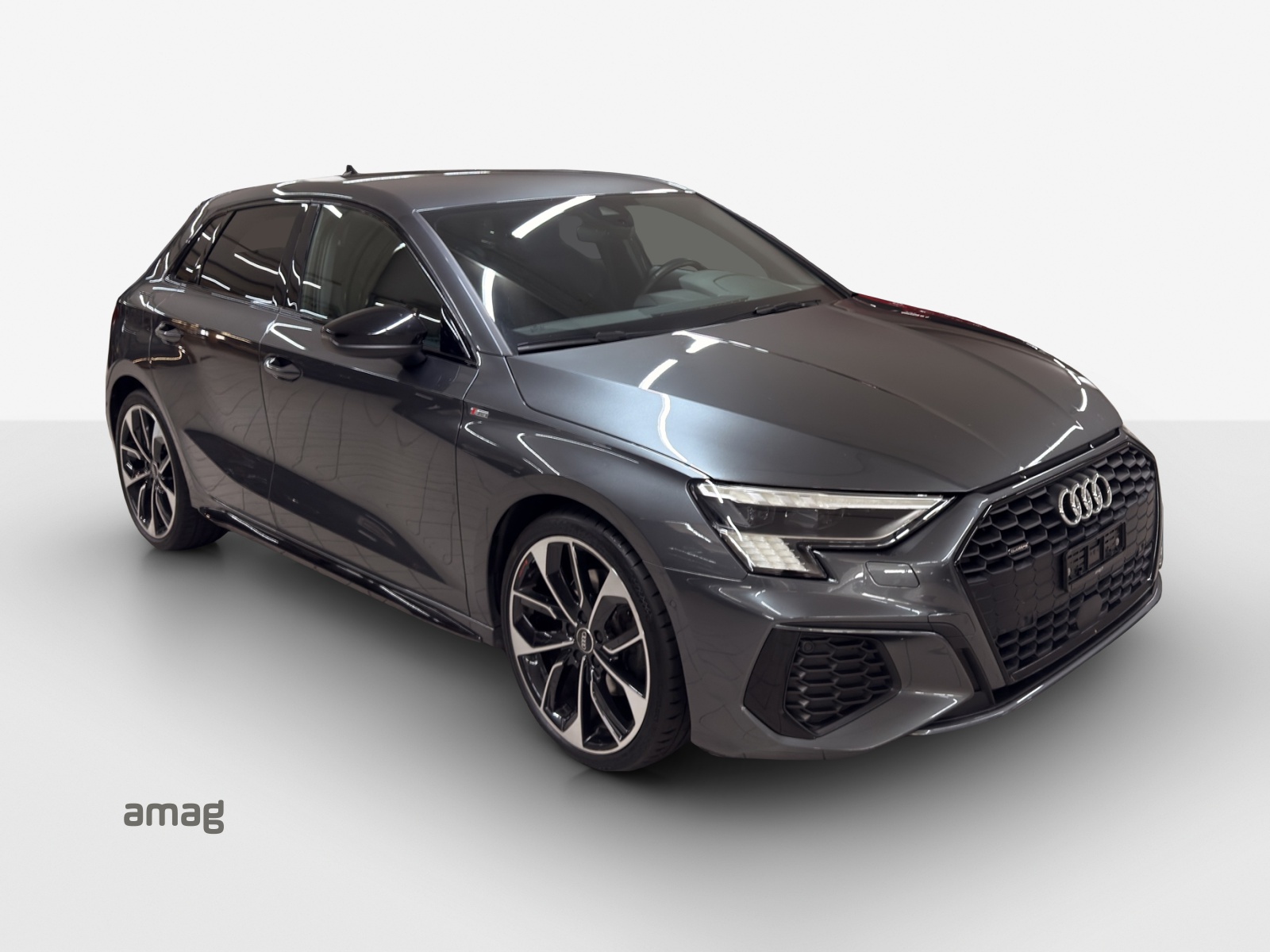 AUDI A3 Sportback 40 TFSI S line quattro S-tronic-image-5