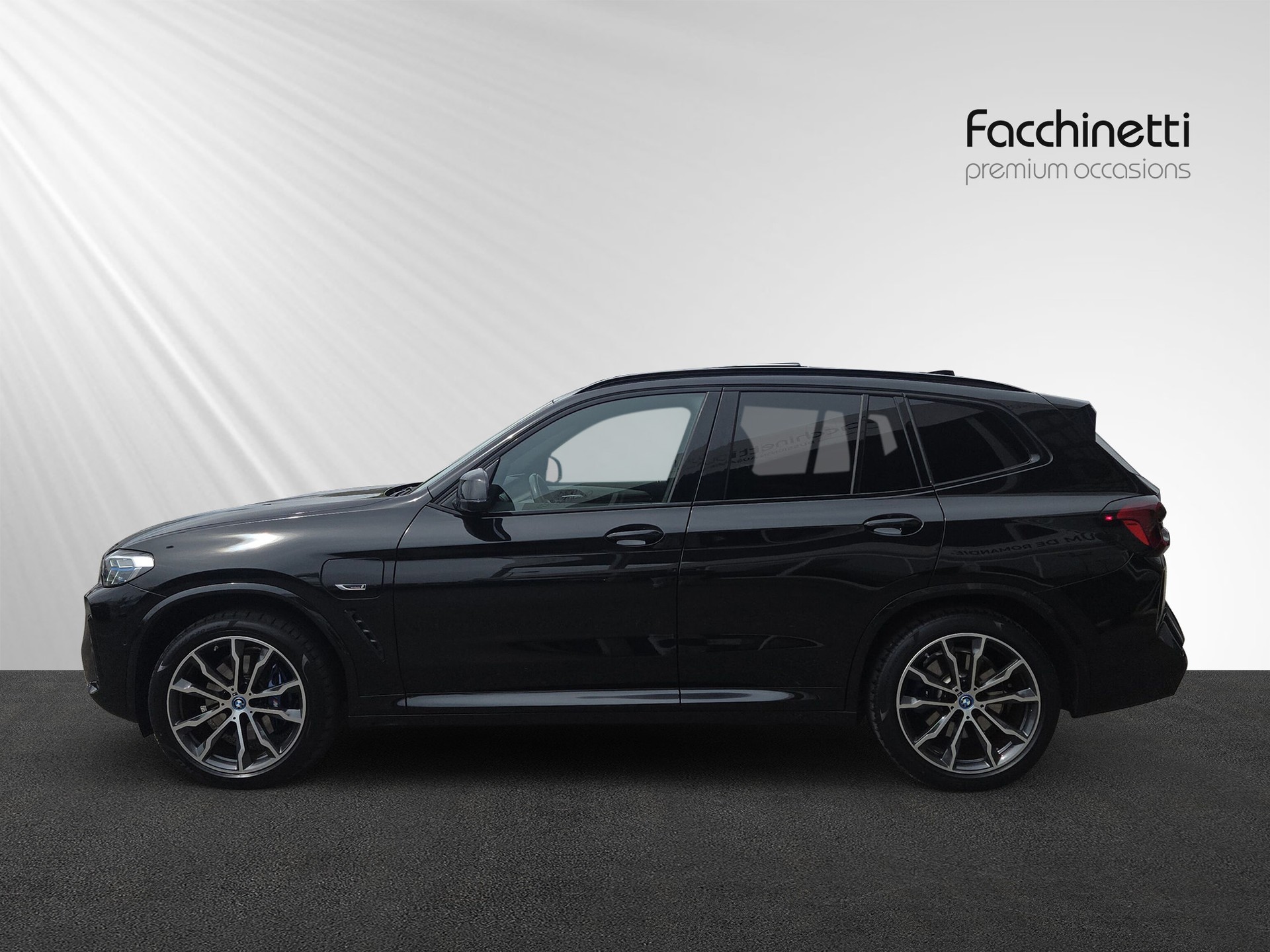BMW X3 xDrive 30e M Sport-showroom-element-1
