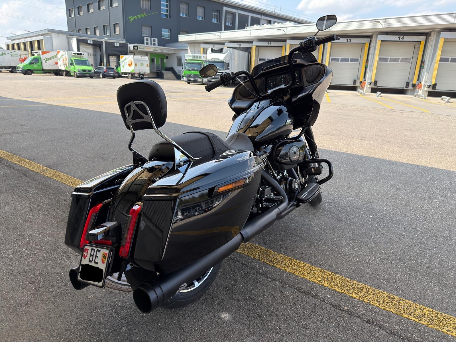 HARLEY-DAVIDSON FLTRX Road Glide Black Finish 117-image-7