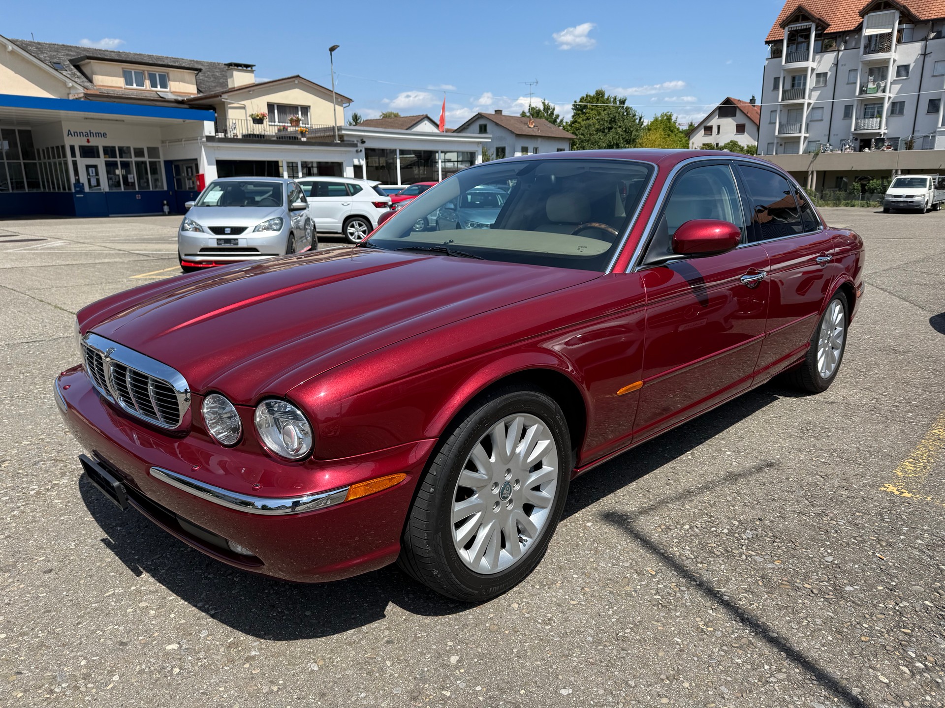 JAGUAR XJ8 3.5 V8 Executive-showroom-element-2