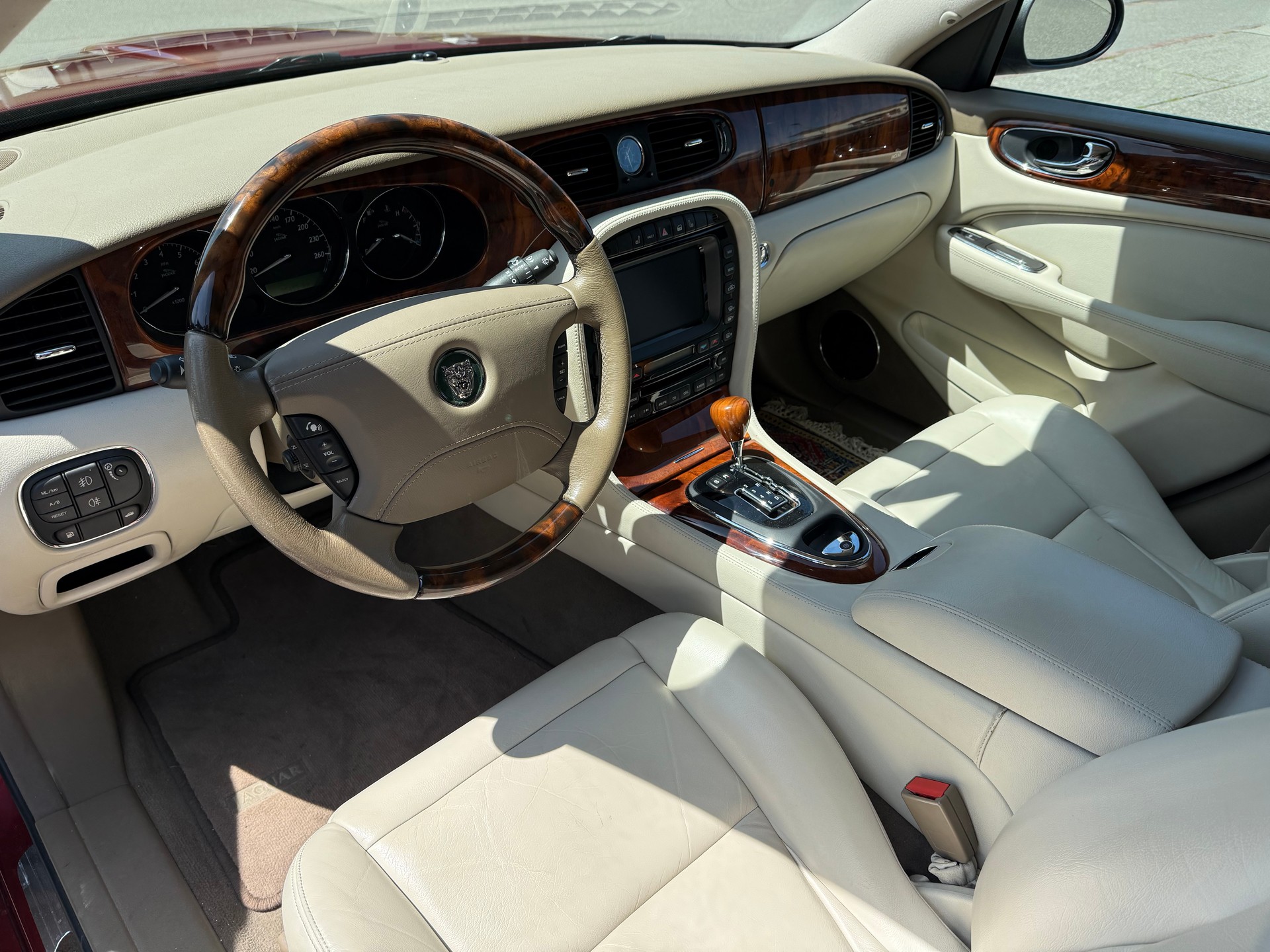 JAGUAR XJ8 3.5 V8 Executive-image-6