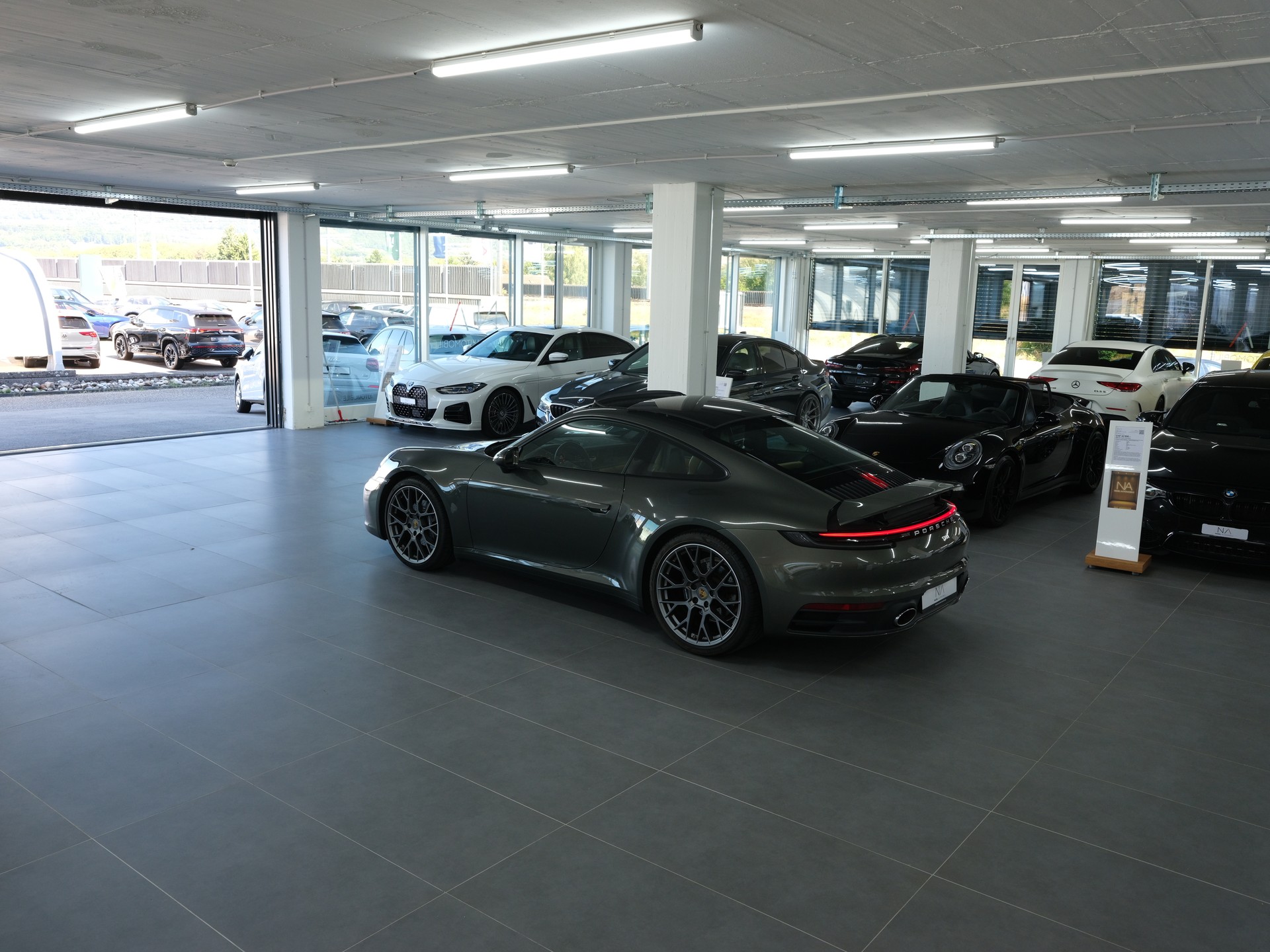 PORSCHE 911 Carrera PDK *Sonderlackierung* *Sportabgassanlage* *Porsche Aproved*-image-16