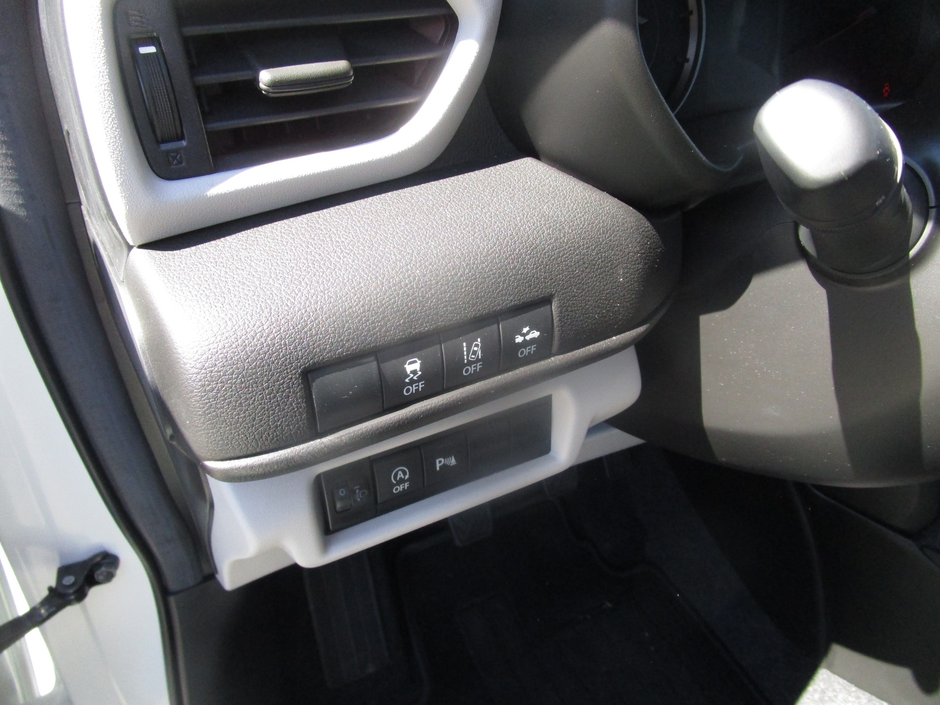 SUZUKI Swift 1.2 1st Edition Hybrid-image-9