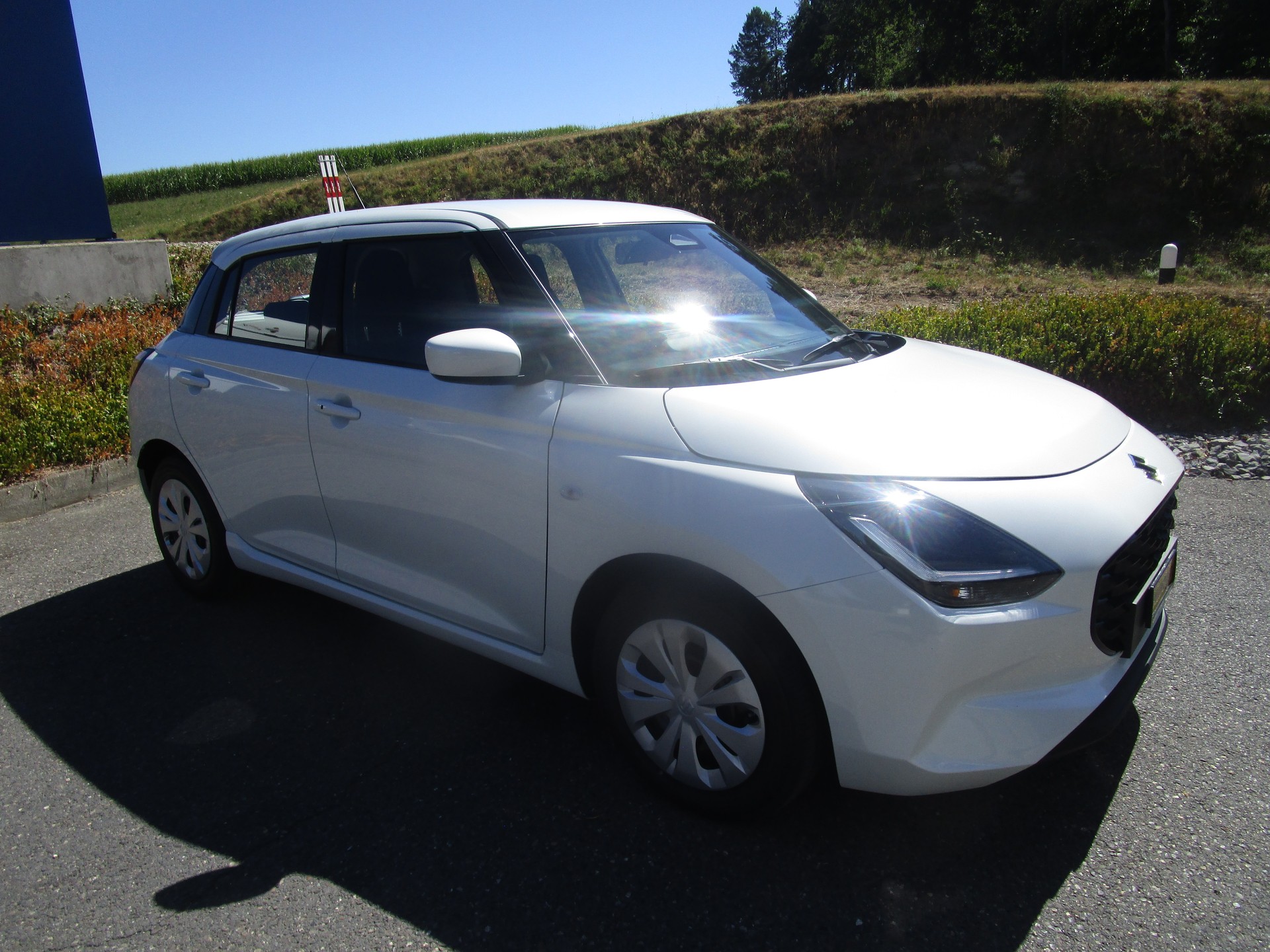 SUZUKI Swift 1.2 1st Edition Hybrid-image-1