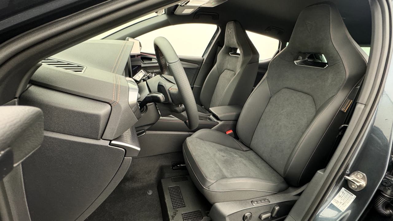 CUPRA LEON 2.0 TSI VZ DSG-image-4
