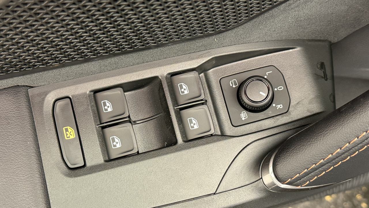 CUPRA LEON 2.0 TSI VZ DSG-image-8