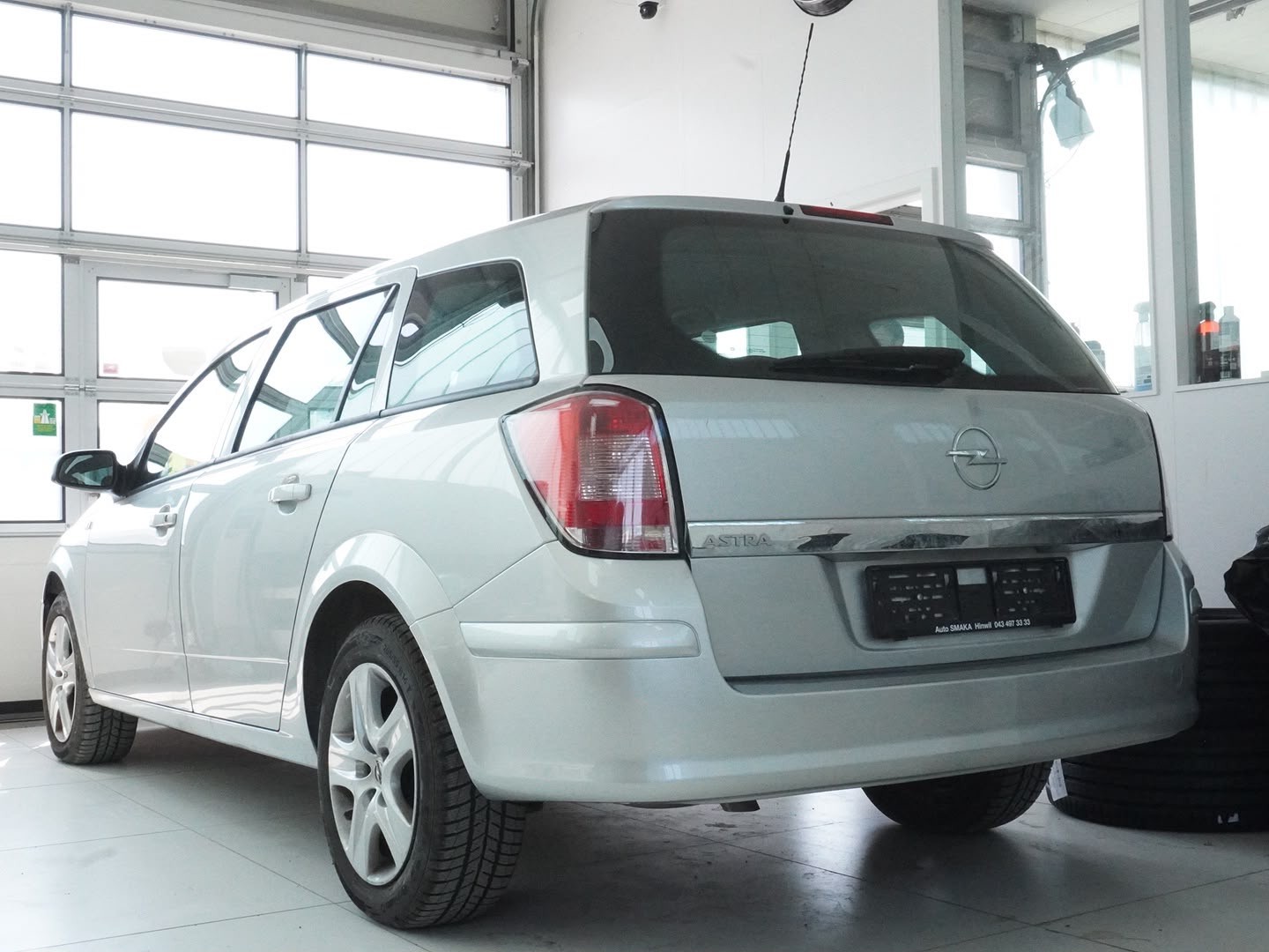 OPEL Astra Caravan 1.6i 16V Enjoy-showroom-element-1