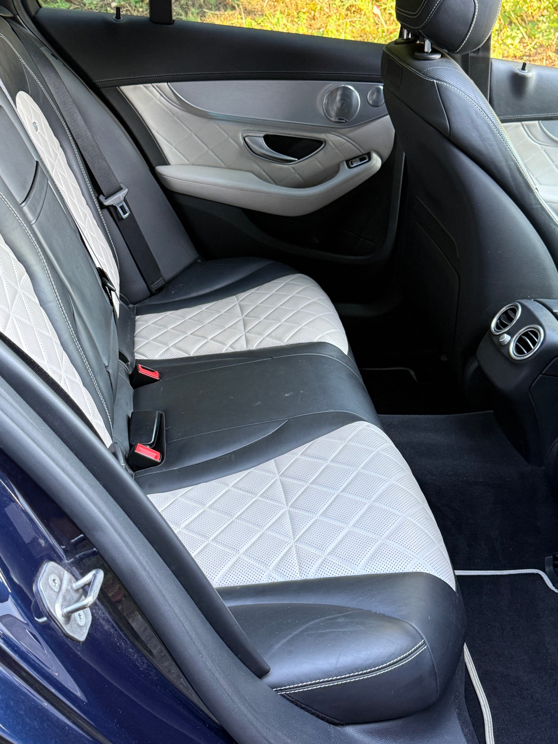 MERCEDES-BENZ C 250 BlueTEC Swiss Star 4Matic 9G-Tronic-showroom-element-3